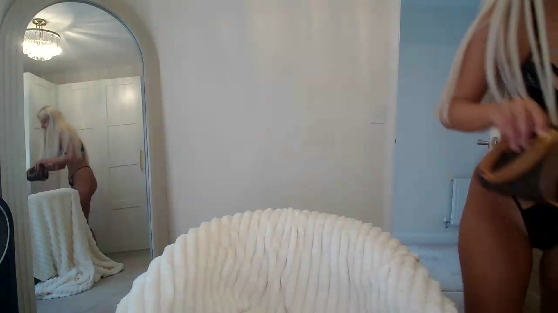 Gallery image thumbnail from BeccaBelle's myfreecams stream on, 07/29/2026, 12:35 image 17 of 20