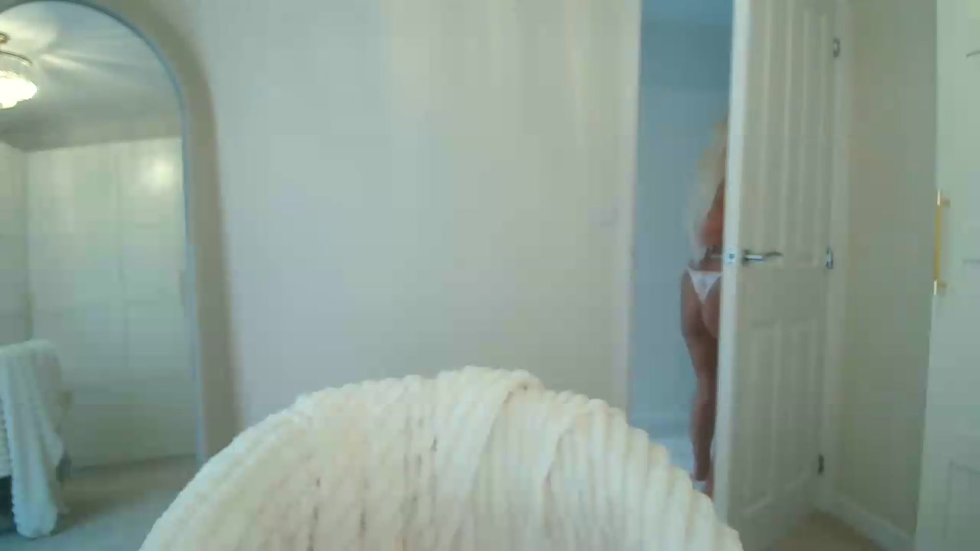 Gallery image thumbnail from BeccaBelle's myfreecams stream on, 08/16/2026, 15:00 image 16 of 20