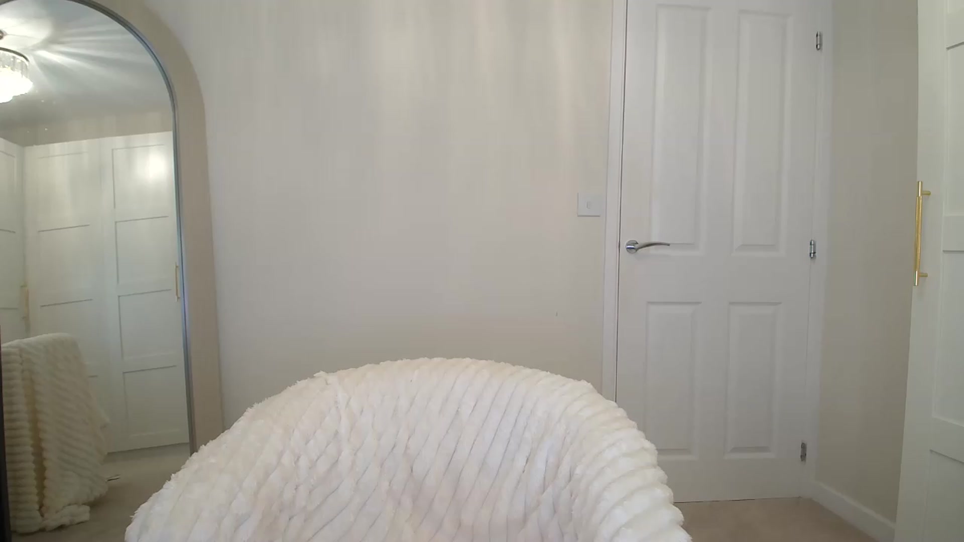 Gallery image thumbnail from BeccaBelle's myfreecams stream on, 08/16/2026, 22:33 image 17 of 20