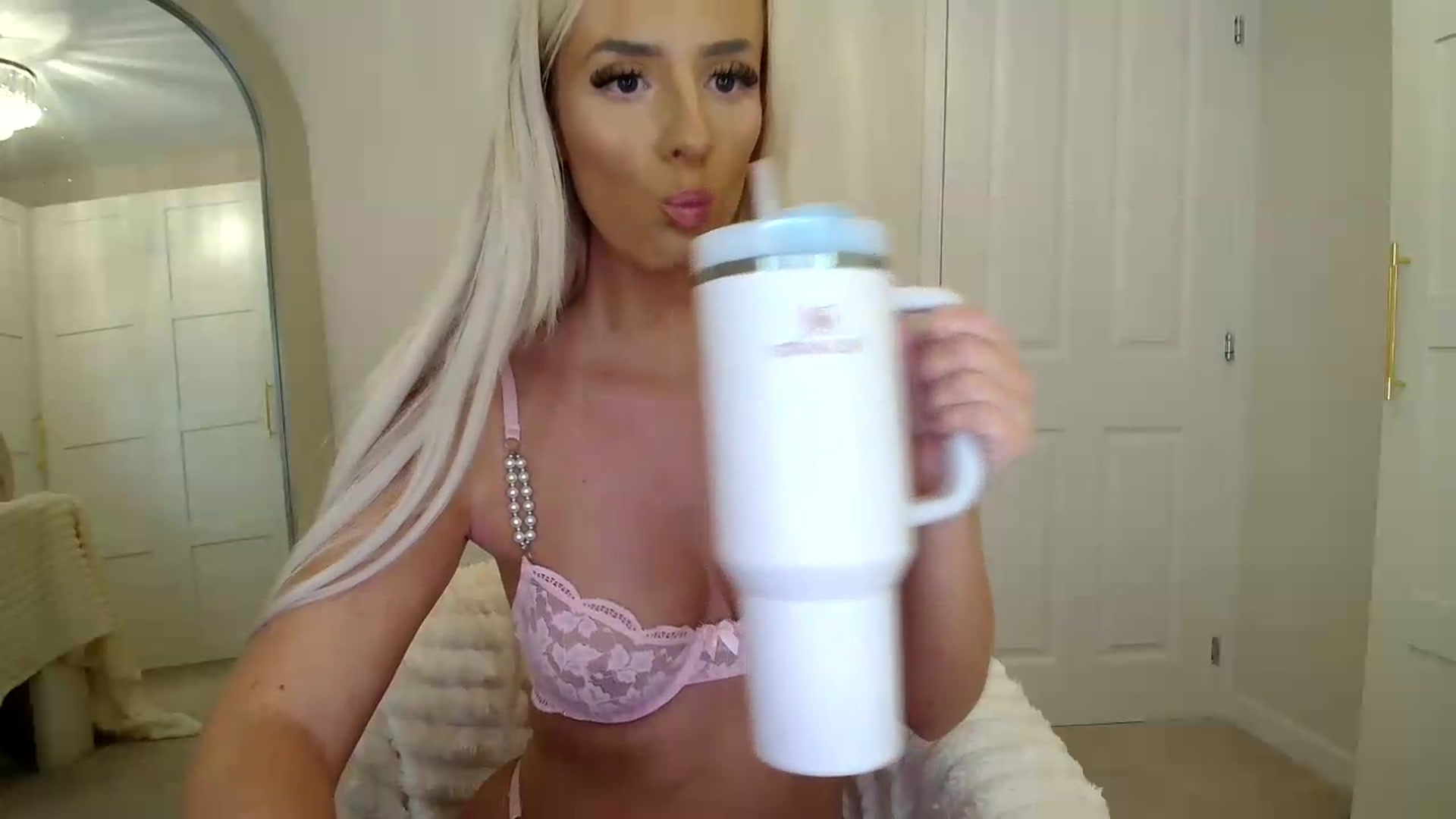 Gallery image thumbnail from BeccaBelle's myfreecams stream on, 08/21/2026, 19:58 image 7 of 20