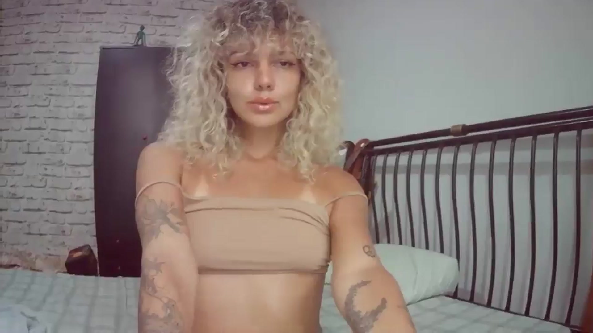 Gallery image thumbnail from BeckJones's myfreecams stream on, 05/25/2024, 15:55 image 2 of 20