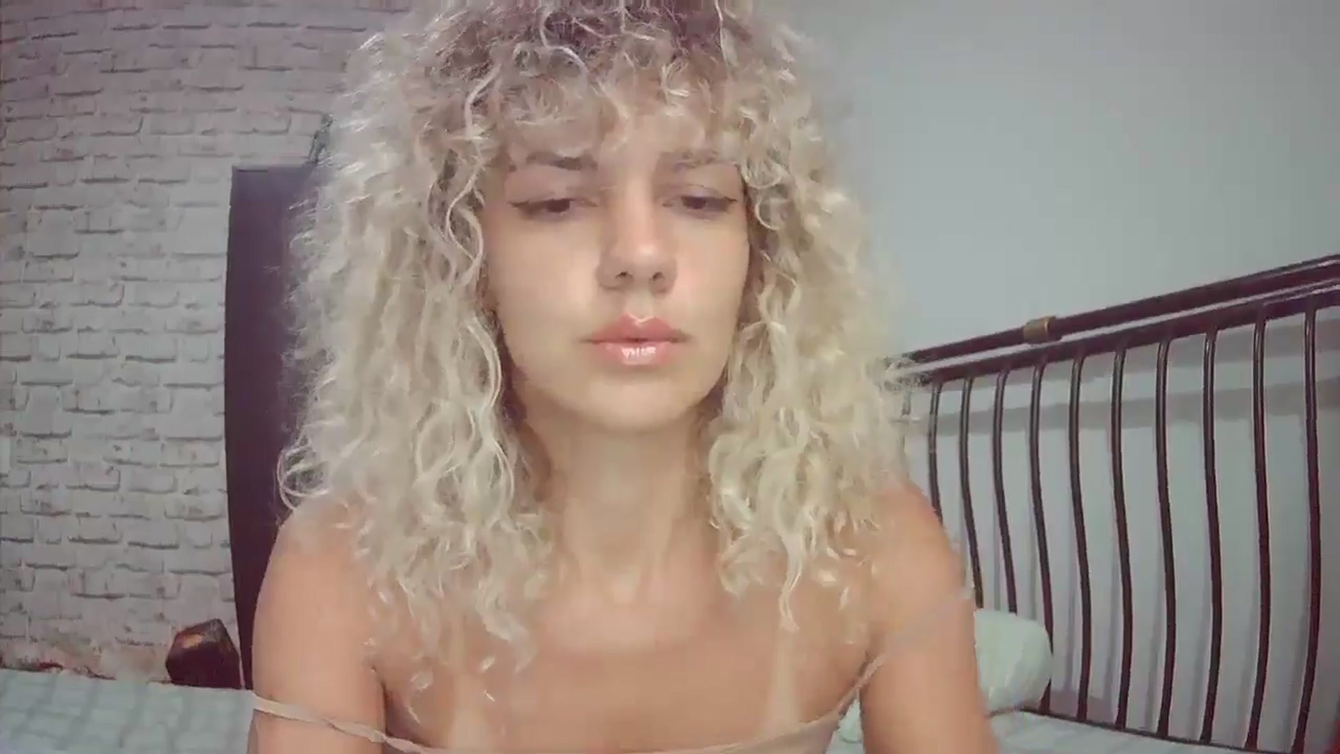 Gallery image thumbnail from BeckJones's myfreecams stream on, 05/25/2024, 15:55 image 13 of 20