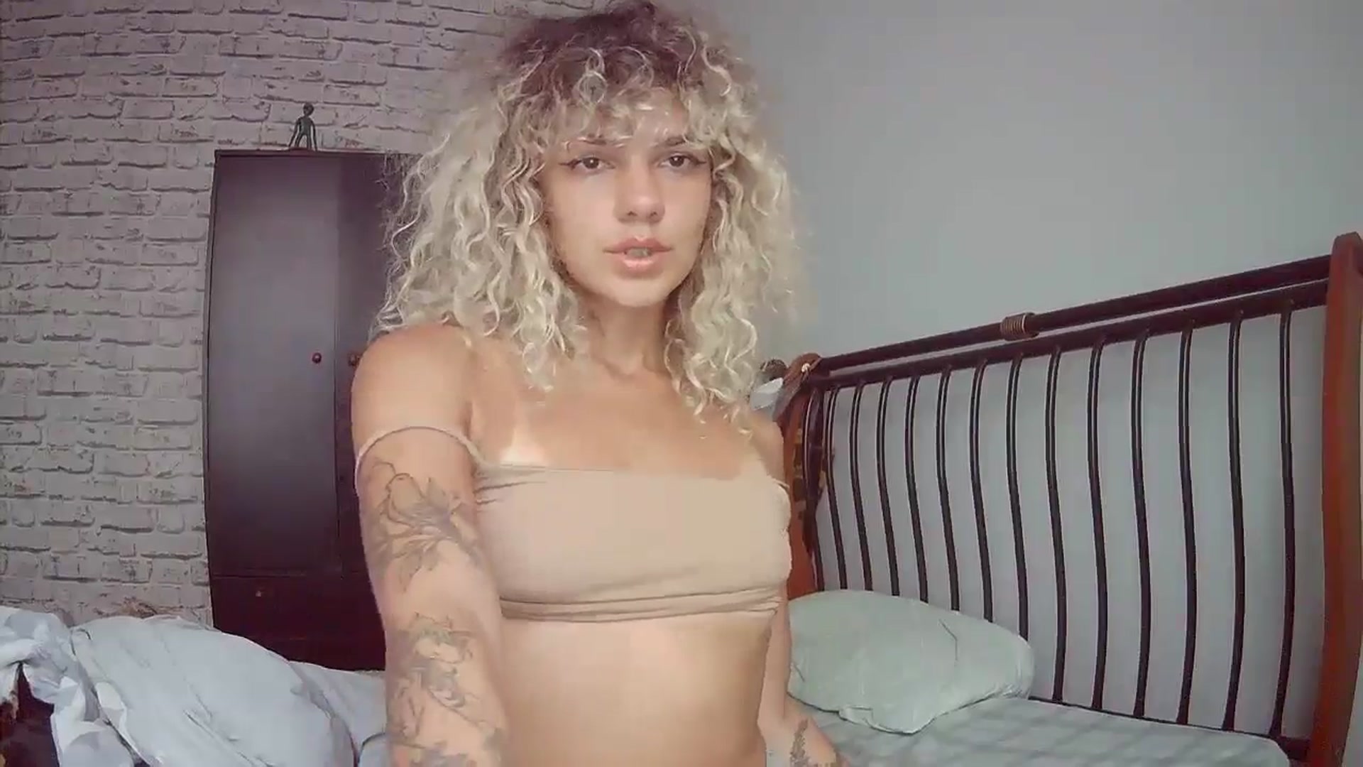 Gallery image thumbnail from BeckJones's myfreecams stream on, 05/26/2024, 13:01 image 7 of 20