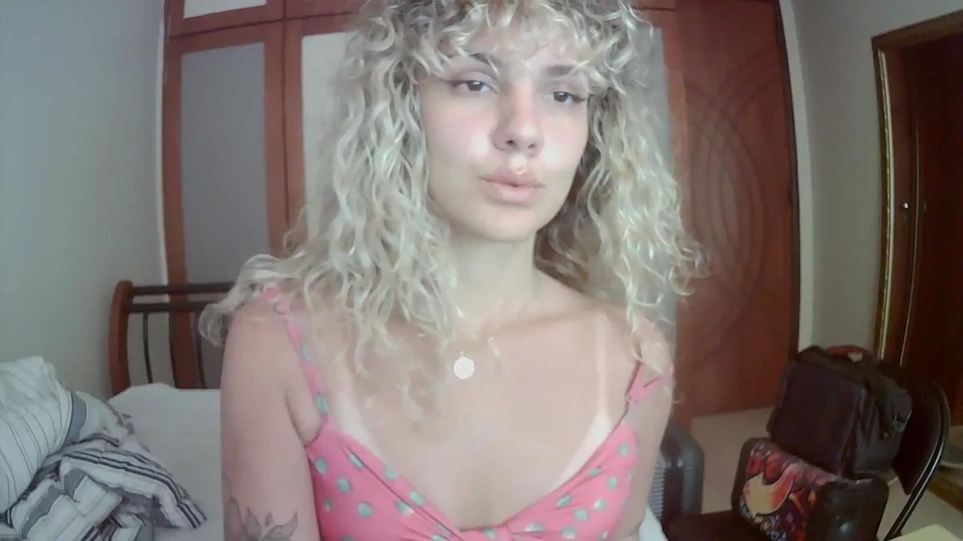 Gallery image thumbnail from BeckJones's myfreecams stream on, 10/17/2024, 14:35 image 10 of 20