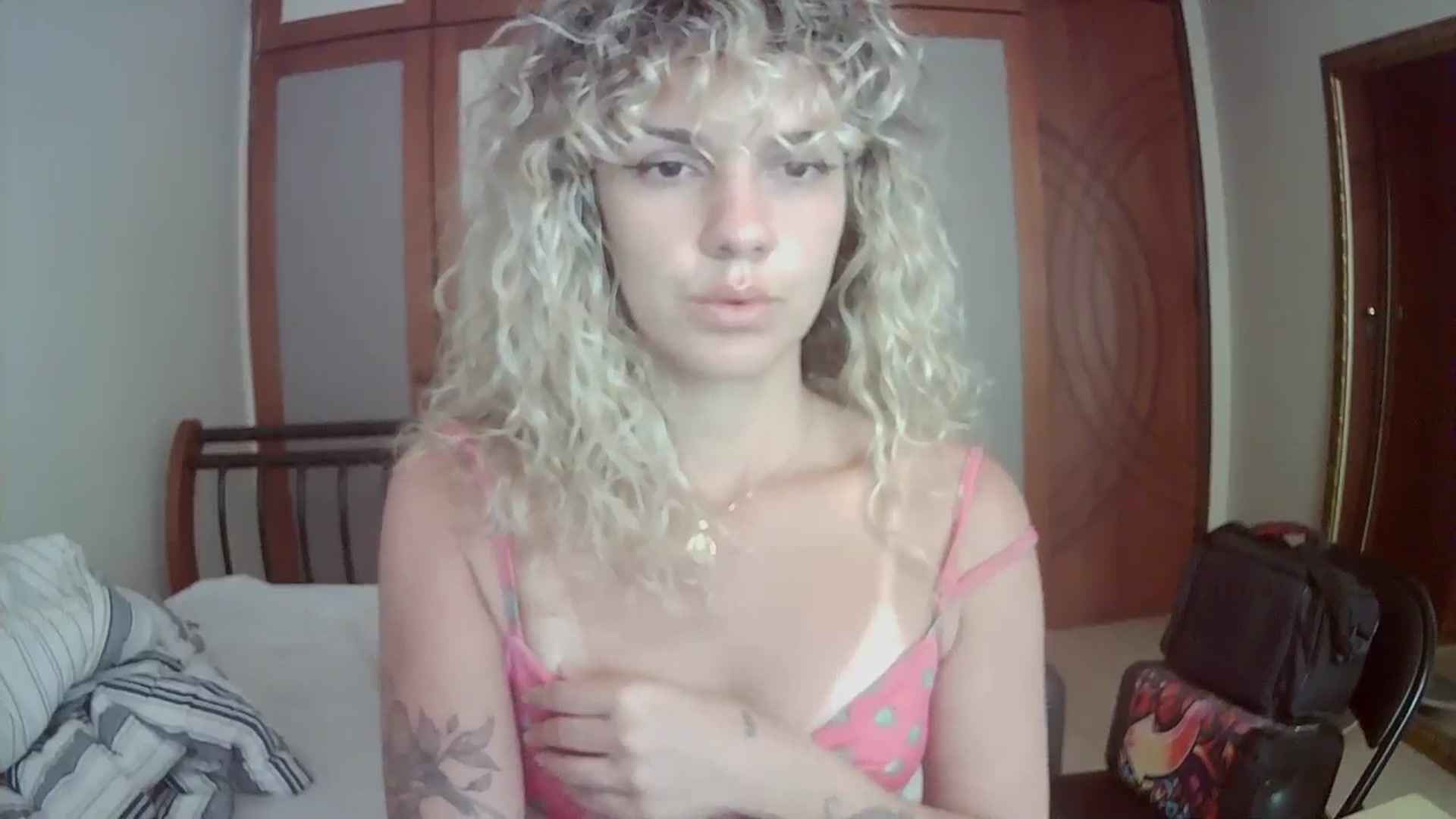 Gallery image thumbnail from BeckJones's myfreecams stream on, 10/17/2024, 14:35 image 11 of 20