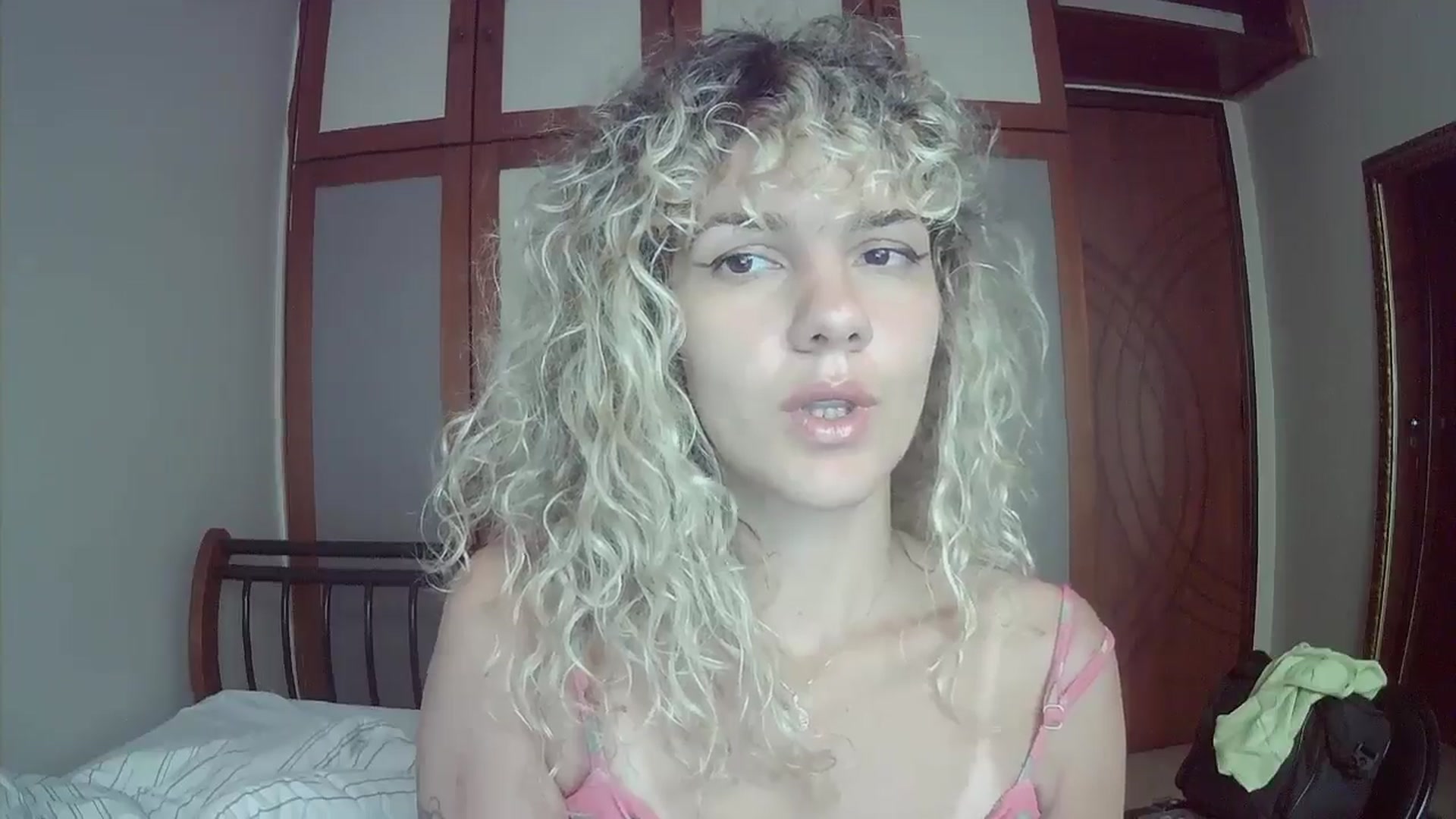 Gallery image thumbnail from BeckJones's myfreecams stream on, 10/18/2024, 10:43 image 13 of 20
