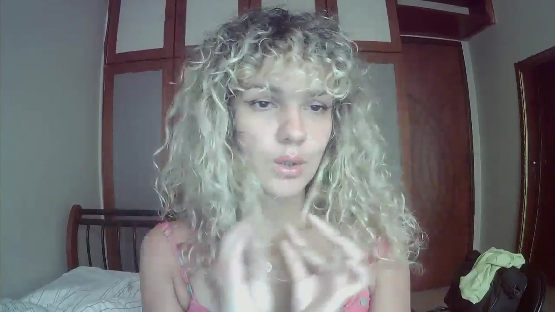 Gallery image thumbnail from BeckJones's myfreecams stream on, 10/18/2024, 10:43 image 2 of 20