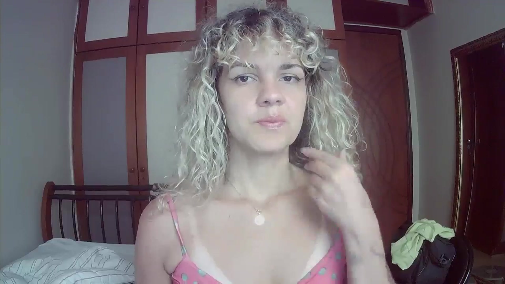 Gallery image thumbnail from BeckJones's myfreecams stream on, 10/18/2024, 11:12 image 8 of 20