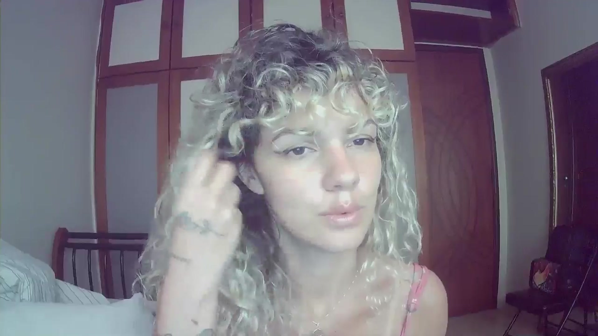 Gallery image thumbnail from BeckJones's myfreecams stream on, 10/20/2024, 15:02 image 14 of 20