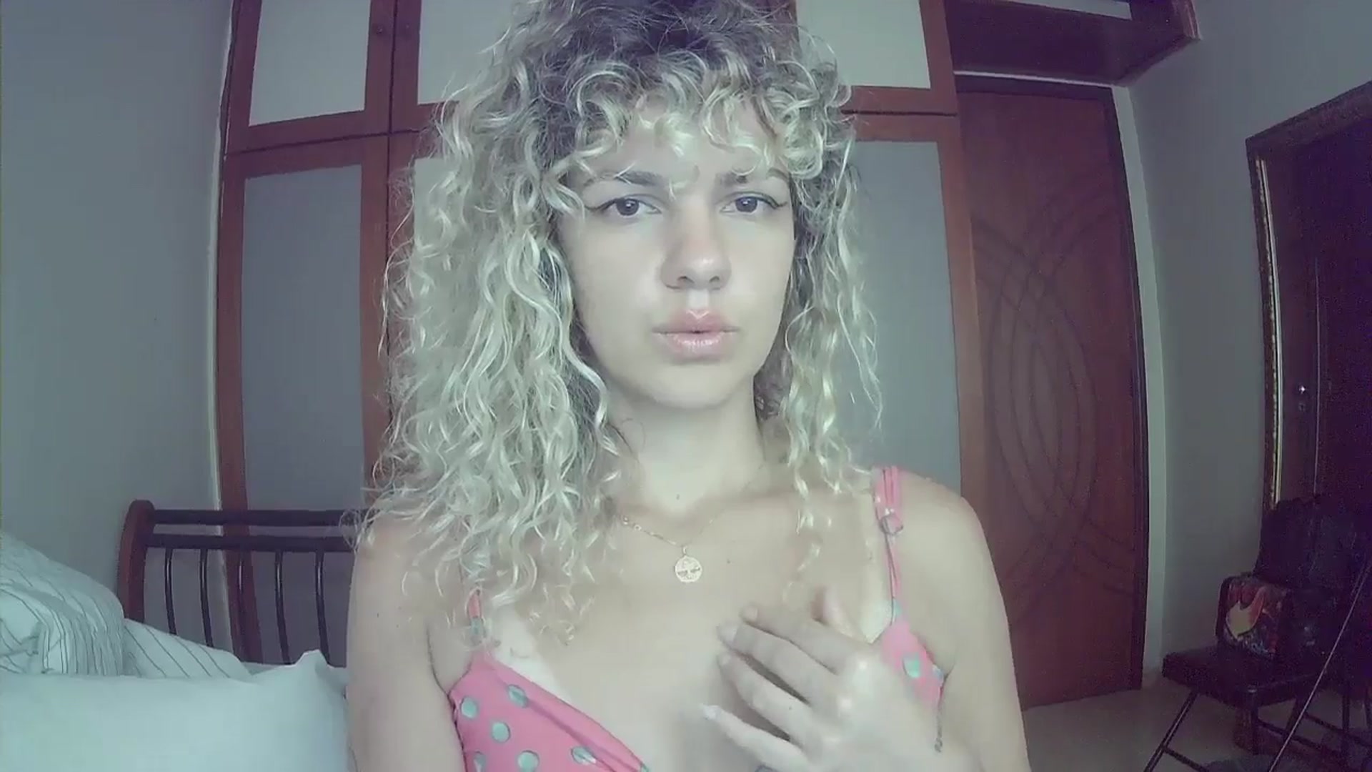 Gallery image thumbnail from BeckJones's myfreecams stream on, 10/20/2024, 15:02 image 7 of 20