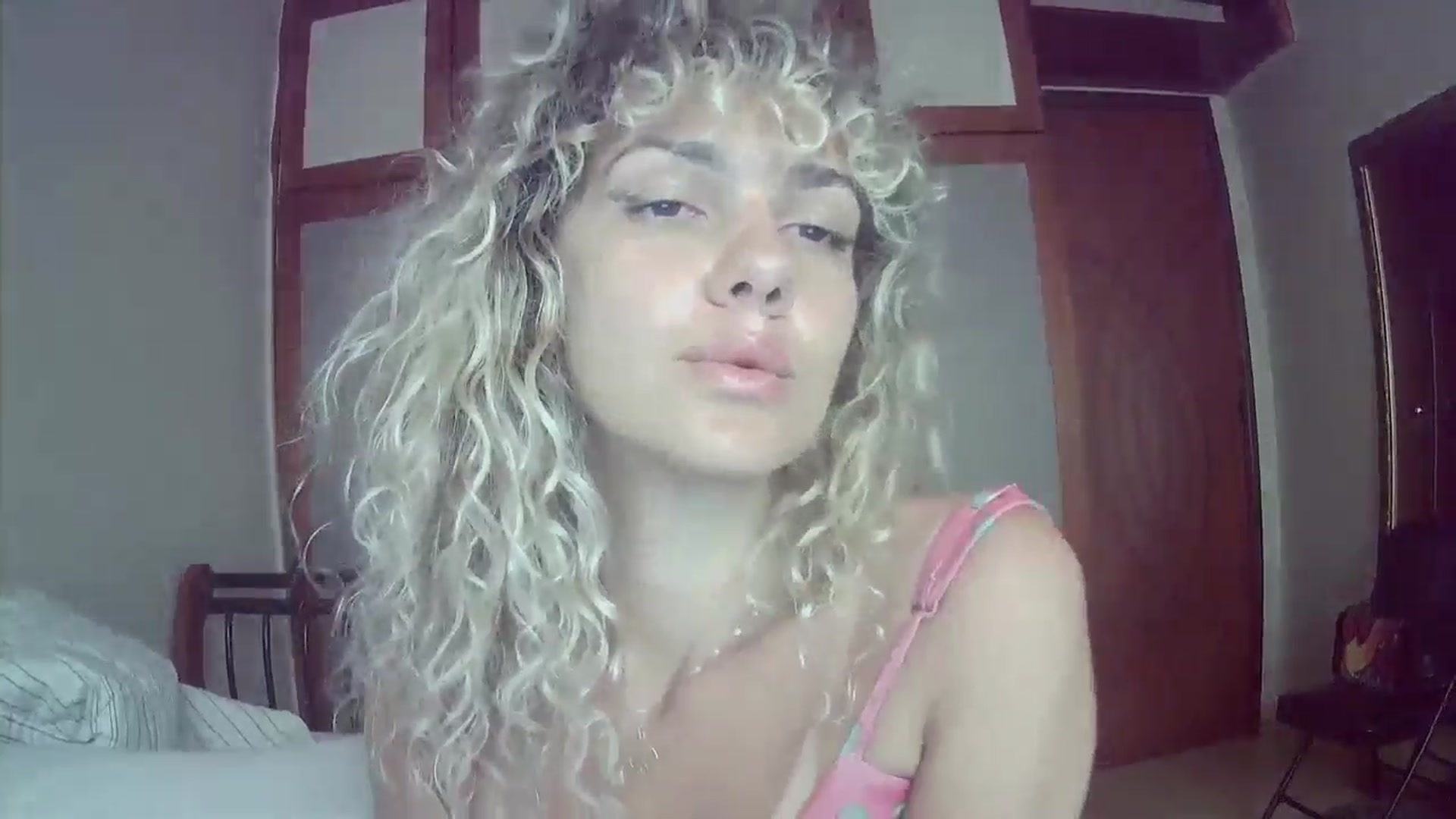 Gallery image thumbnail from BeckJones's myfreecams stream on, 10/20/2024, 15:21 image 18 of 20