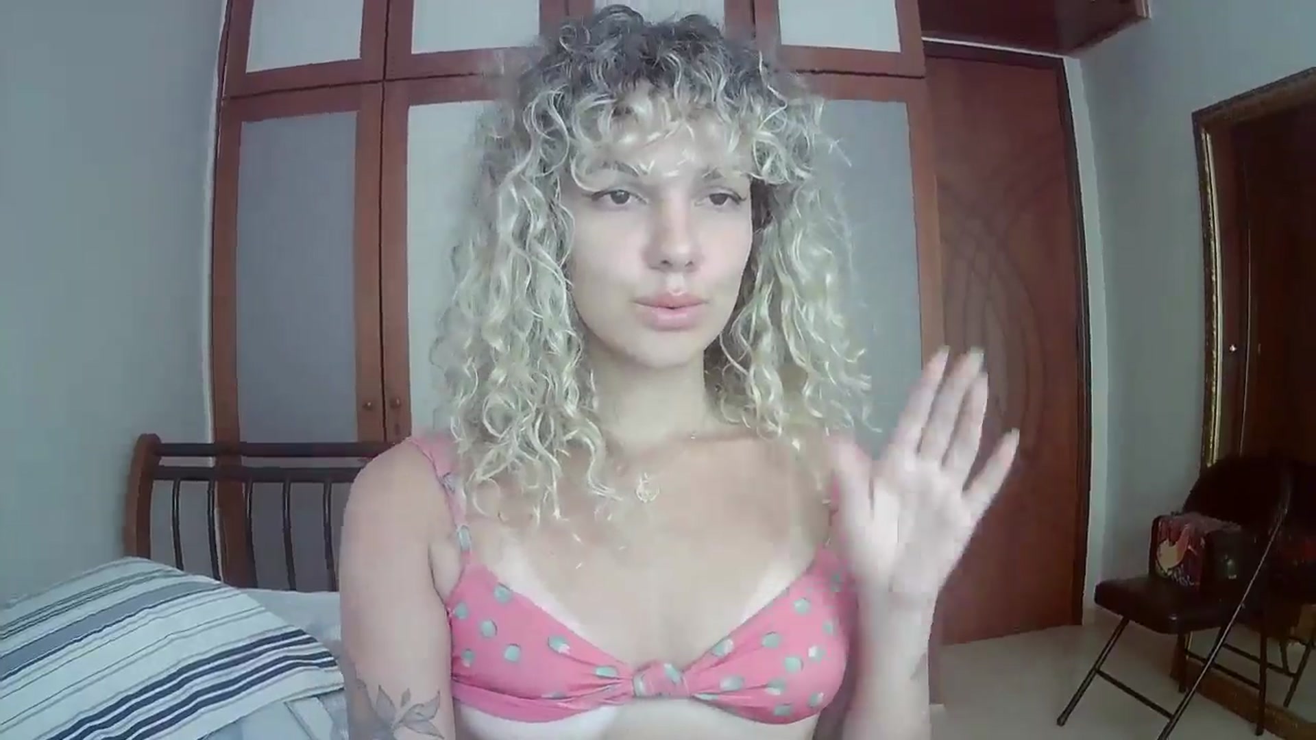Gallery image thumbnail from BeckJones's myfreecams stream on, 10/30/2024, 15:29 image 14 of 20