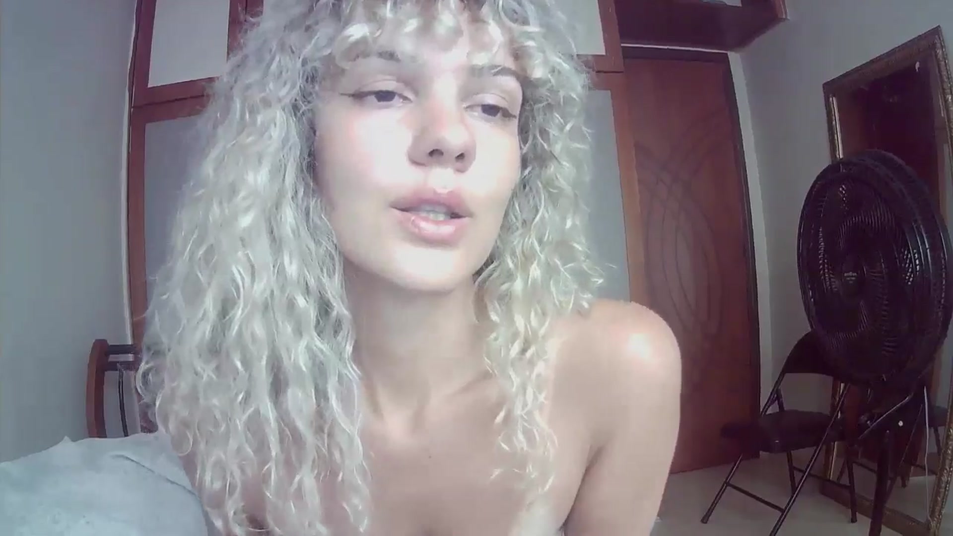 Gallery image thumbnail from BeckJones's myfreecams stream on, 04/04/2025, 14:29 image 10 of 20