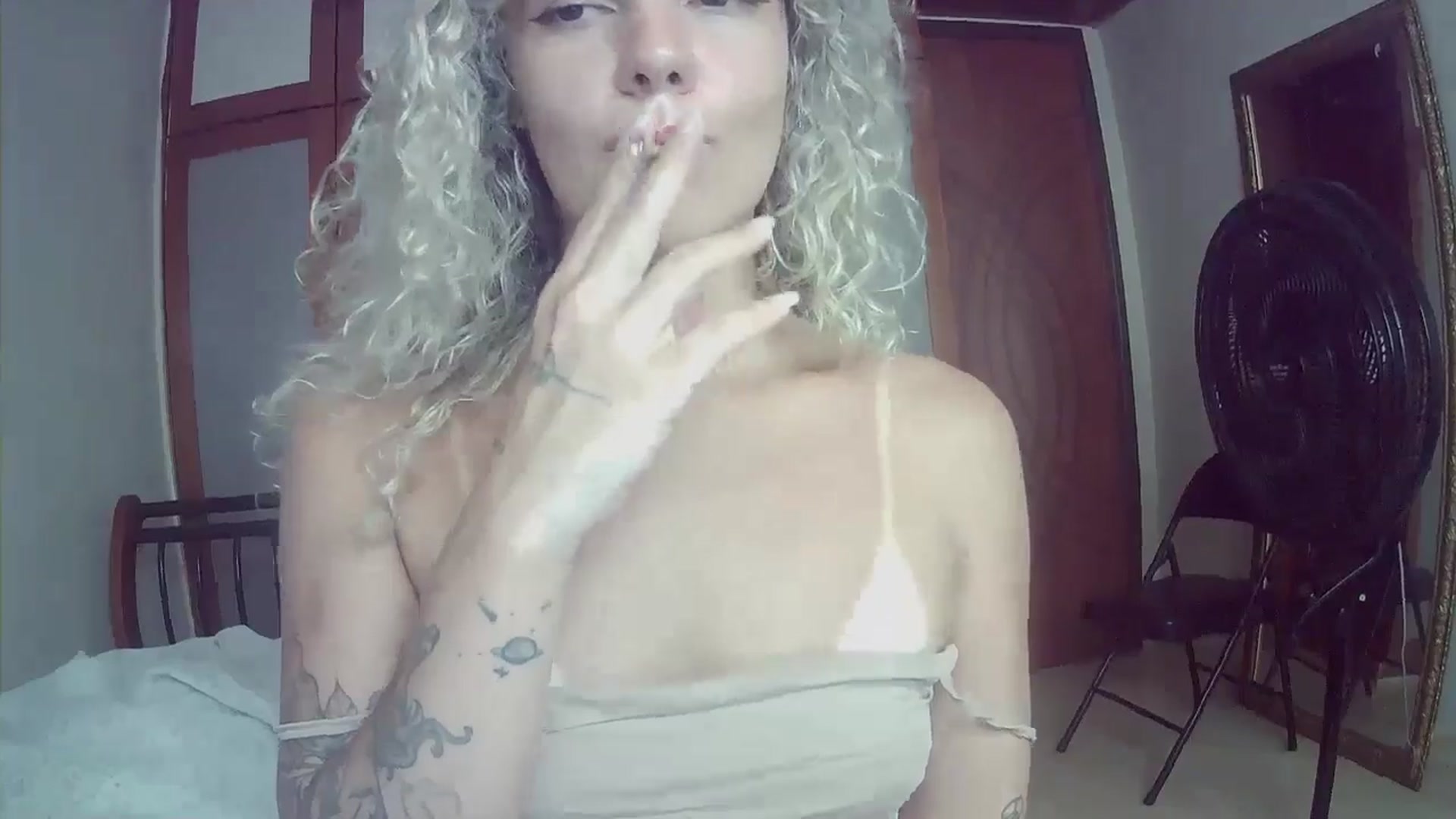 Gallery image thumbnail from BeckJones's myfreecams stream on, 04/04/2025, 14:29 image 3 of 20