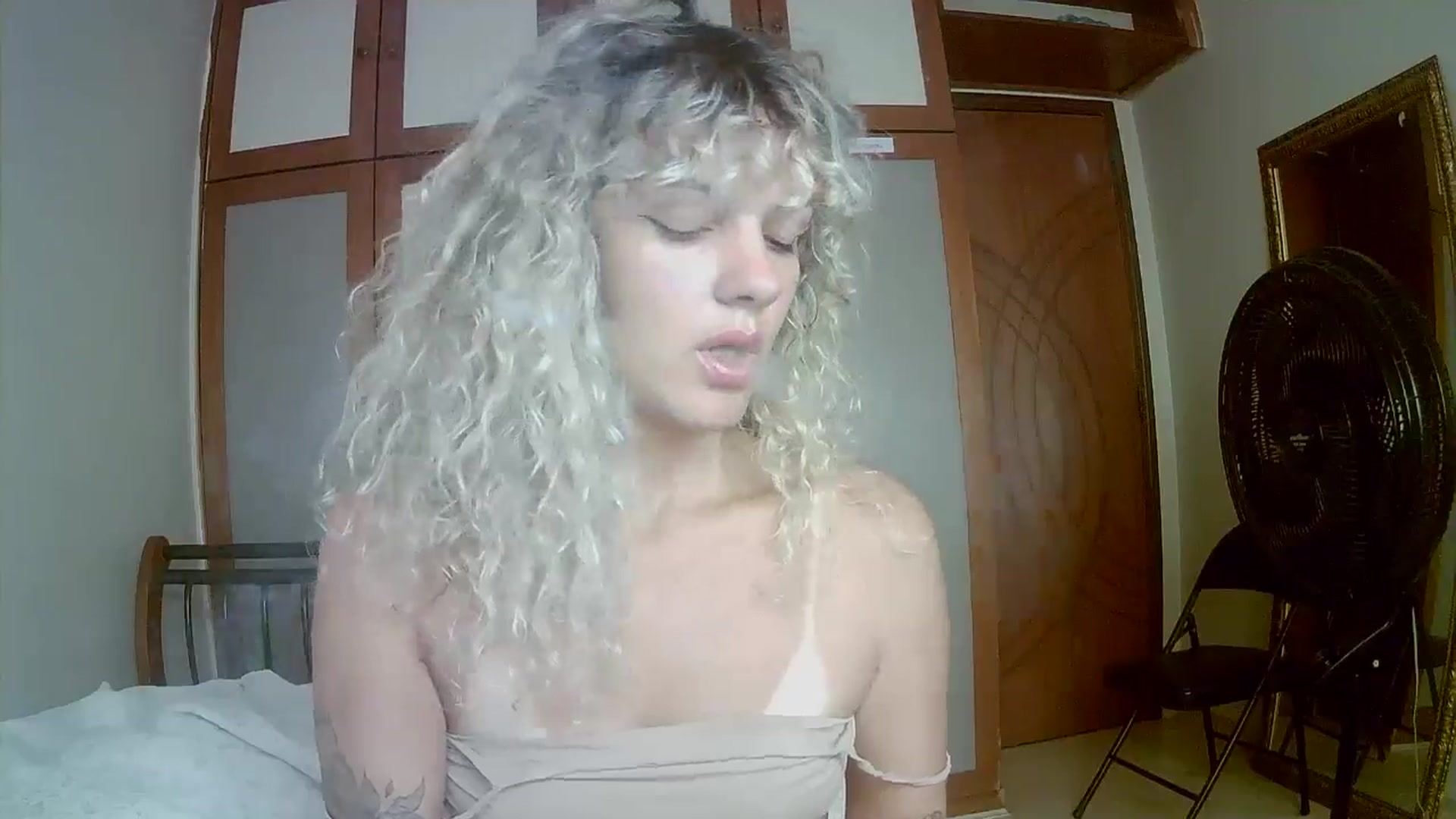 Gallery image thumbnail from BeckJones's myfreecams stream on, 04/04/2025, 14:29 image 11 of 20