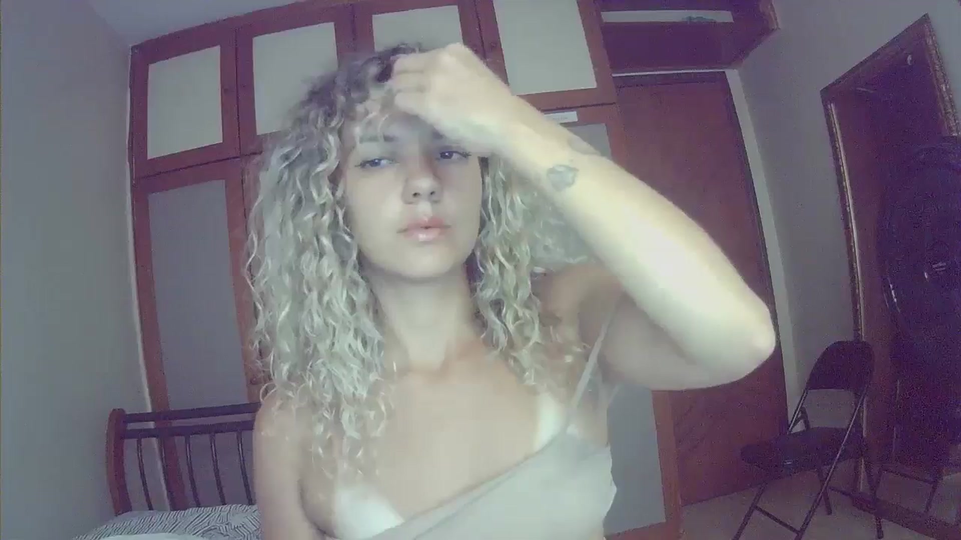 Gallery image thumbnail from BeckJones's myfreecams stream on, 04/05/2025, 17:50 image 11 of 20