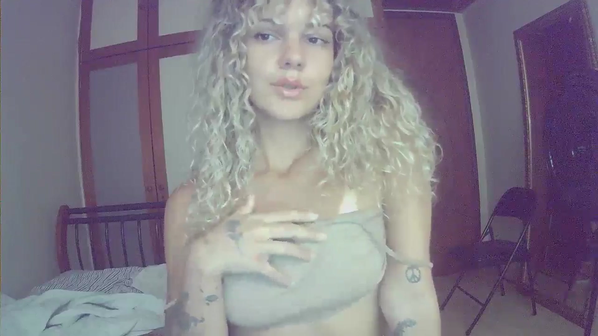 Gallery image thumbnail from BeckJones's myfreecams stream on, 04/05/2025, 17:50 image 2 of 20
