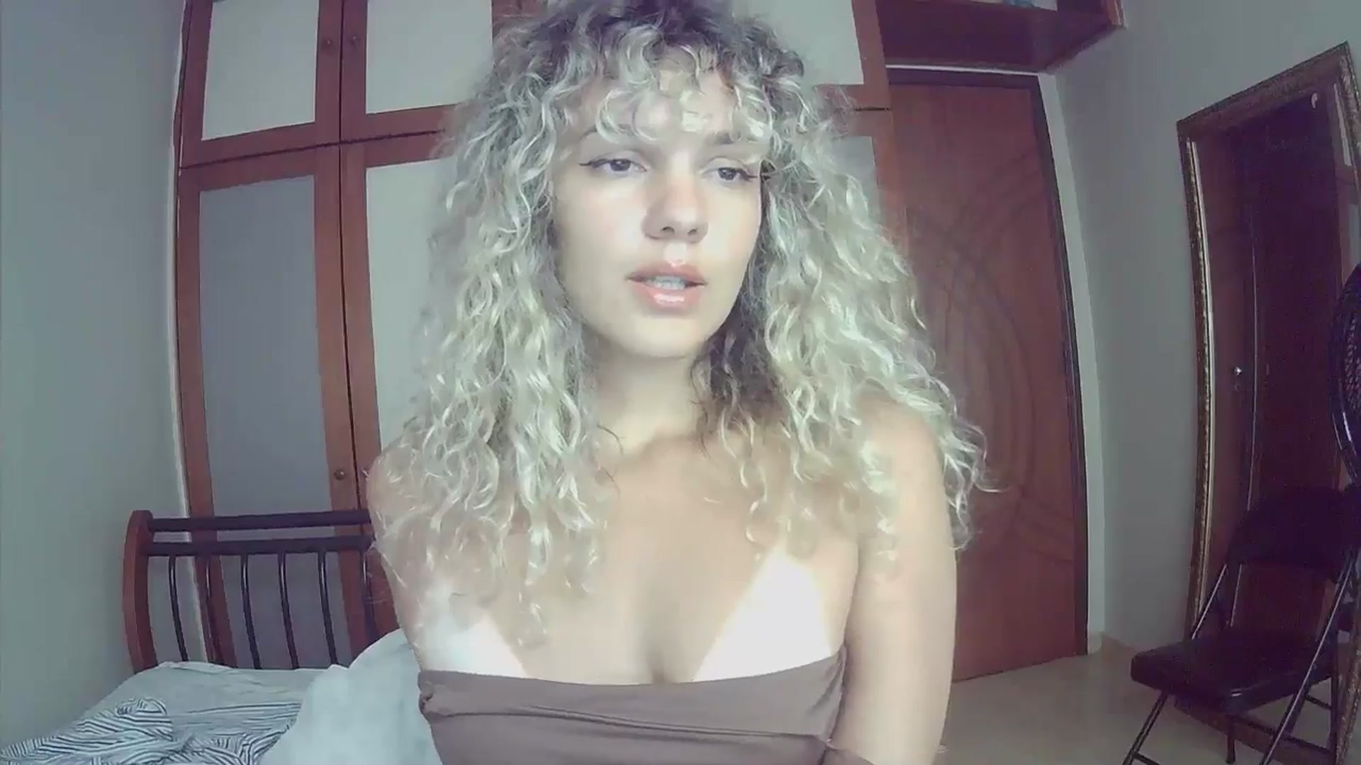 Gallery image thumbnail from BeckJones's myfreecams stream on, 04/06/2025, 16:01 image 3 of 20