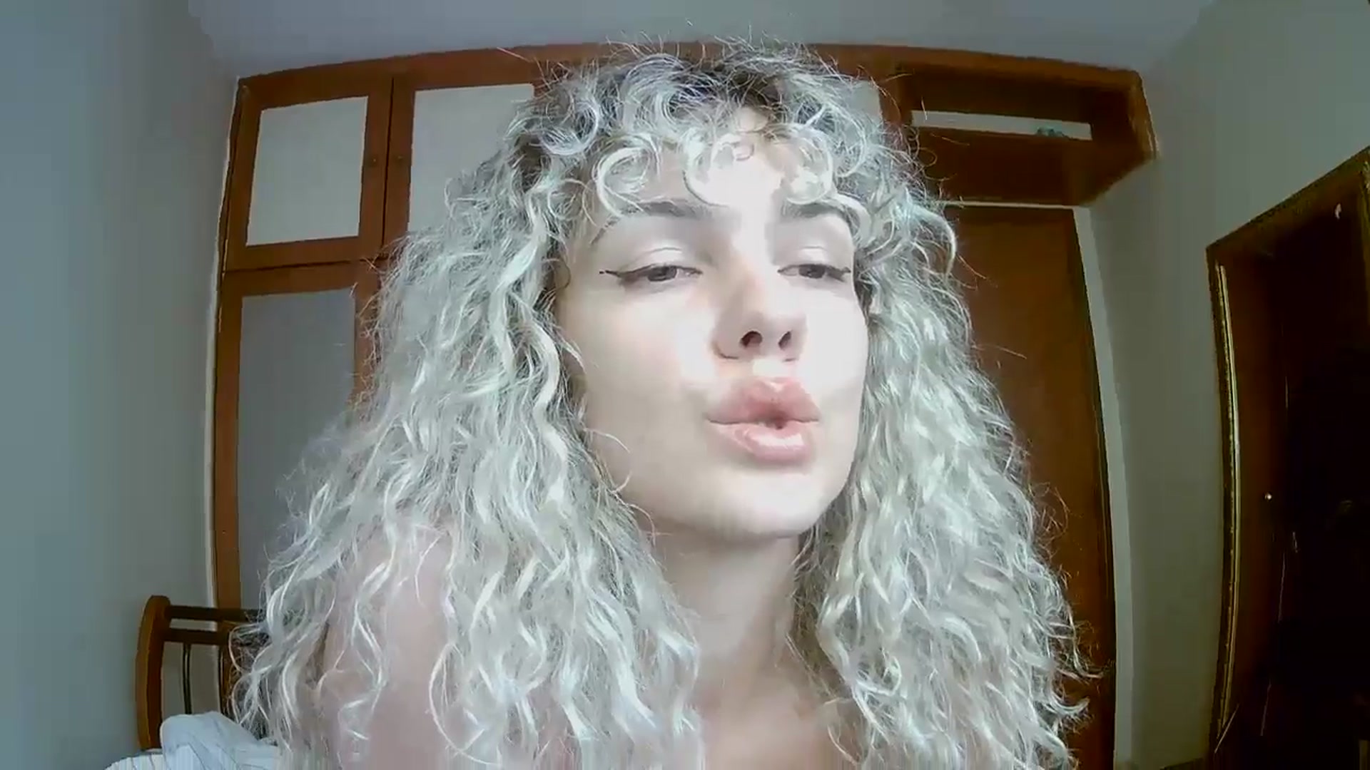 Gallery image thumbnail from BeckJones's myfreecams stream on, 04/07/2025, 14:50 image 18 of 20