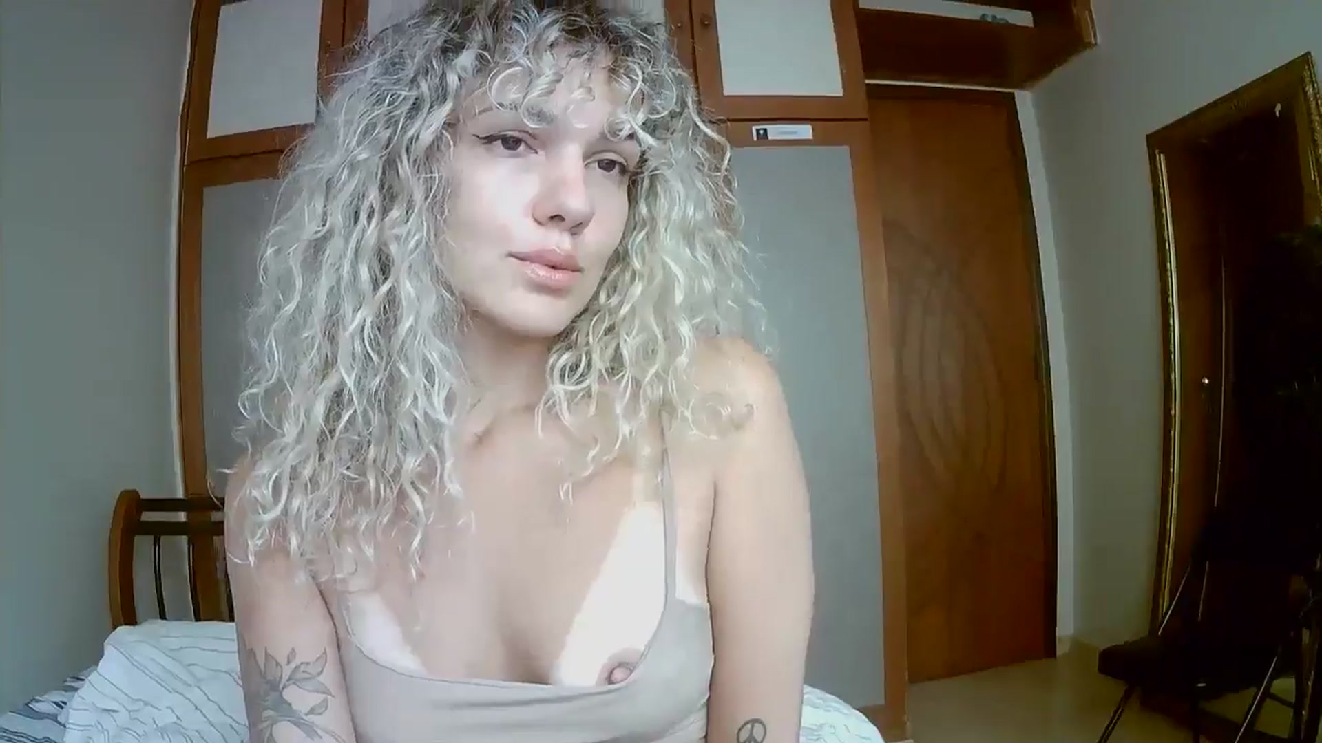 Gallery image thumbnail from BeckJones's myfreecams stream on, 04/07/2025, 15:29 image 15 of 20