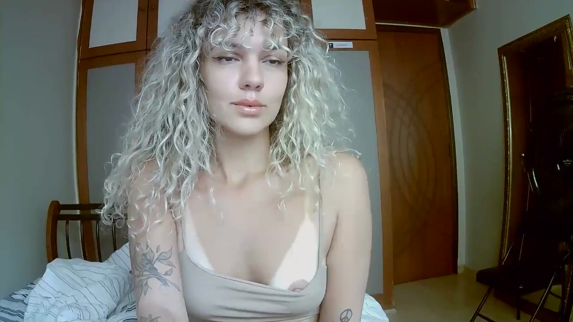 Gallery image thumbnail from BeckJones's myfreecams stream on, 04/07/2025, 15:29 image 14 of 20