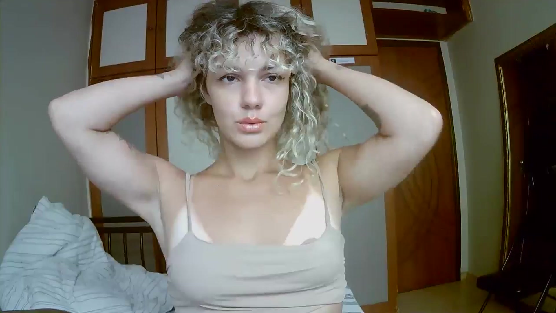 Gallery image thumbnail from BeckJones's myfreecams stream on, 04/07/2025, 16:51 image 9 of 20