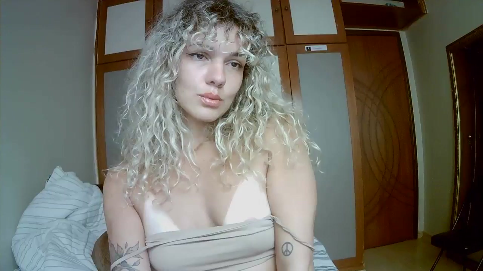Gallery image thumbnail from BeckJones's myfreecams stream on, 04/07/2025, 16:51 image 5 of 20