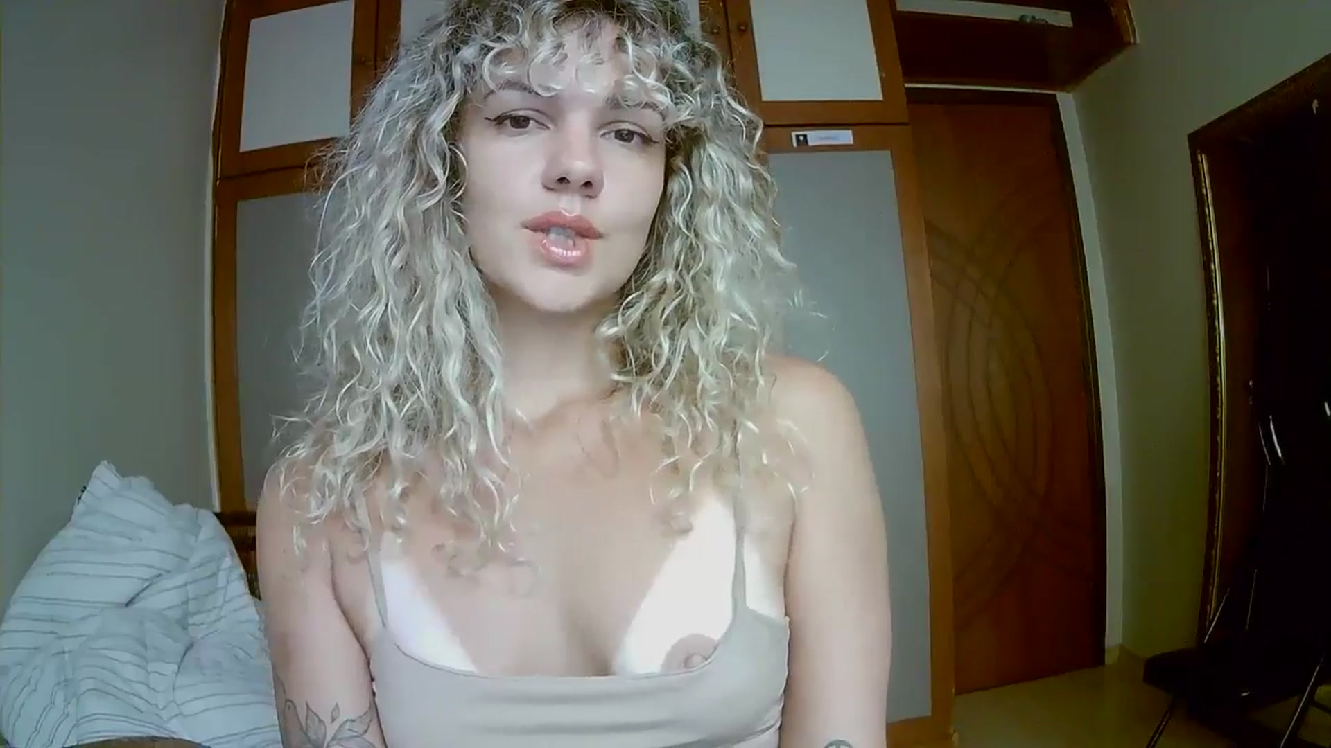 Gallery image thumbnail from BeckJones's myfreecams stream on, 04/07/2025, 16:51 image 19 of 20