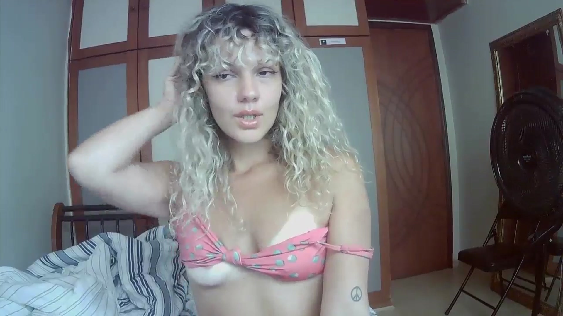 Gallery image thumbnail from BeckJones's myfreecams stream on, 04/09/2025, 14:32 image 13 of 20