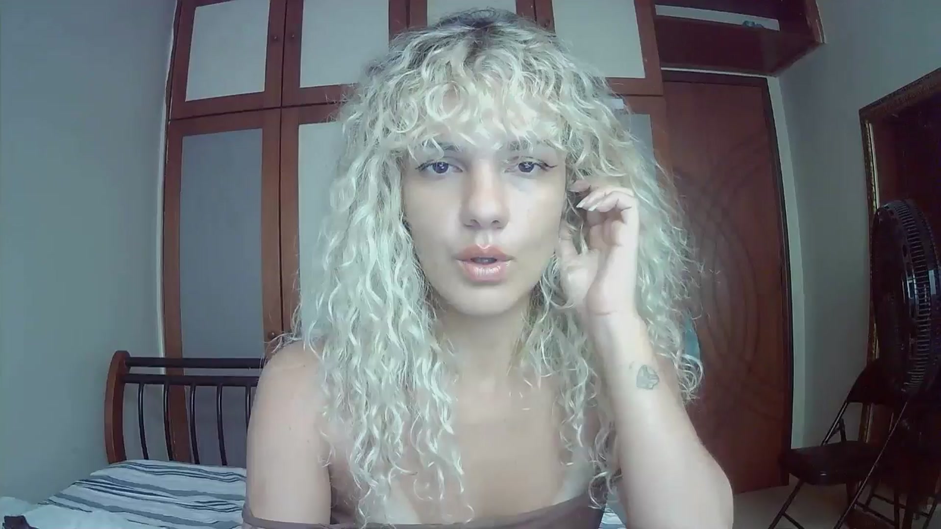 Gallery image thumbnail from BeckJones's myfreecams stream on, 04/16/2025, 15:10 image 9 of 20