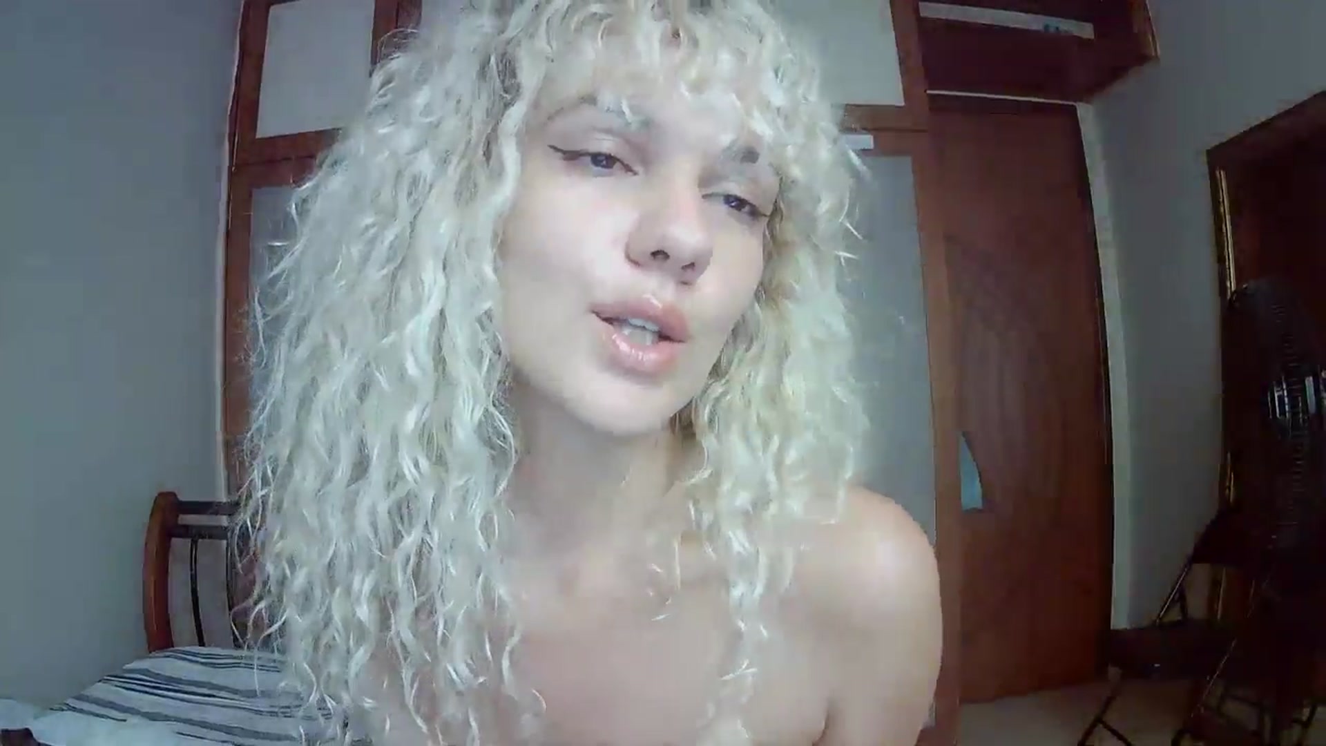 Gallery image thumbnail from BeckJones's myfreecams stream on, 04/16/2025, 15:10 image 5 of 20