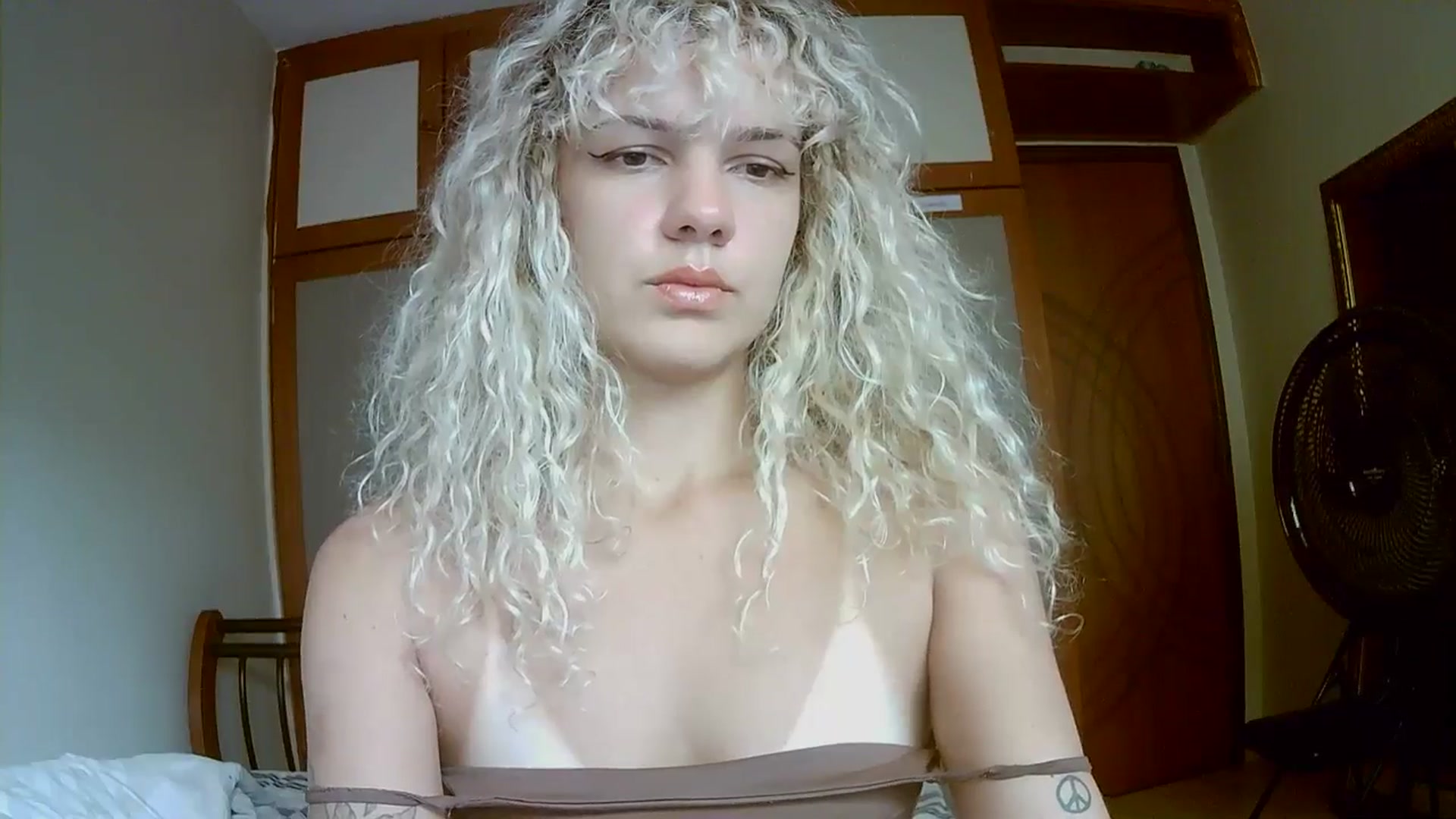 Gallery image thumbnail from BeckJones's myfreecams stream on, 04/18/2025, 13:18 image 2 of 20