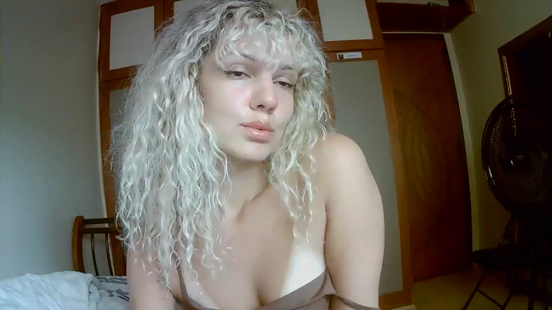 Gallery image thumbnail from BeckJones's myfreecams stream on, 04/18/2025, 13:18 image 20 of 20