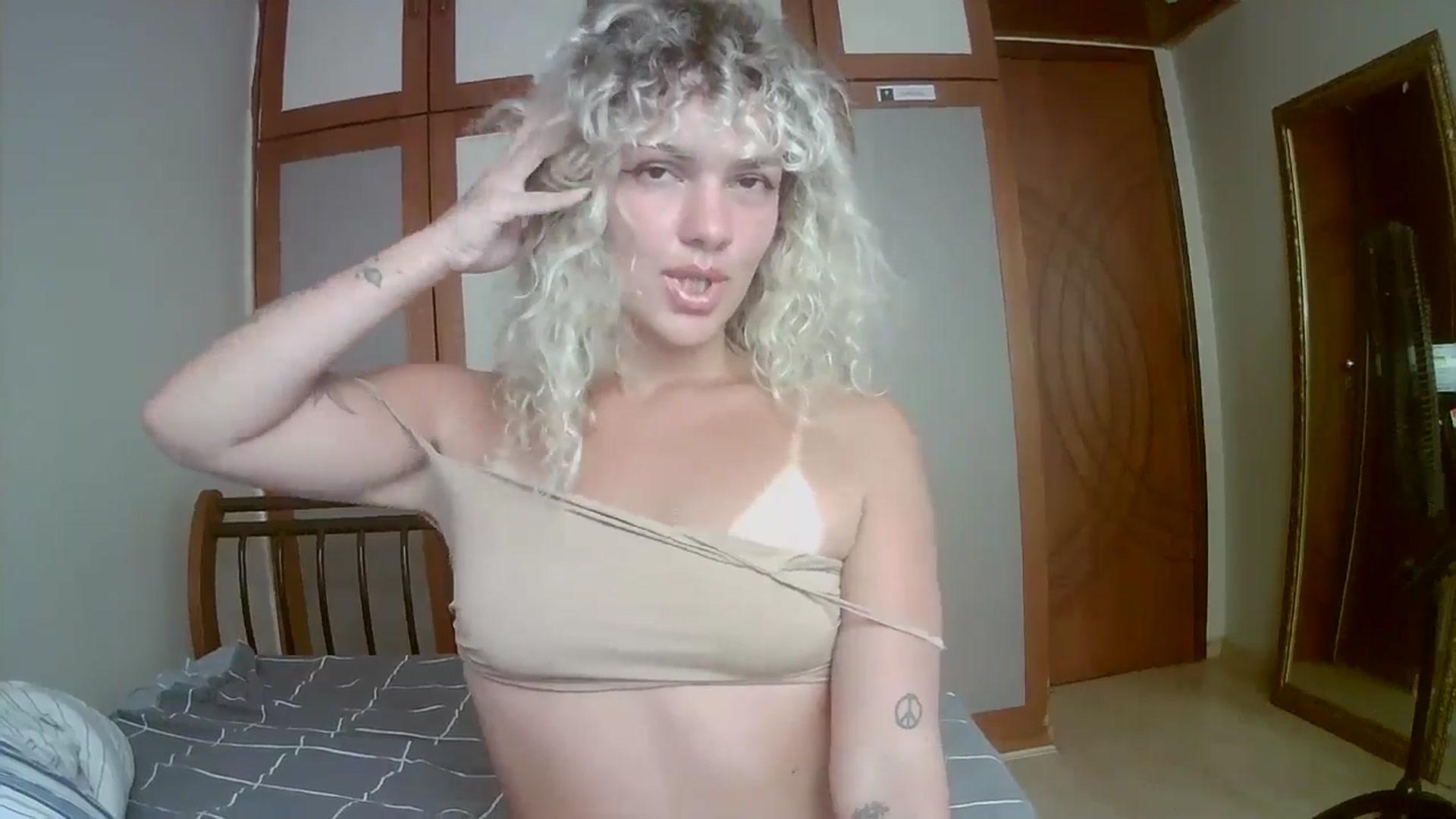 Gallery image thumbnail from BeckJones's myfreecams stream on, 10/17/2025, 16:56 image 8 of 20