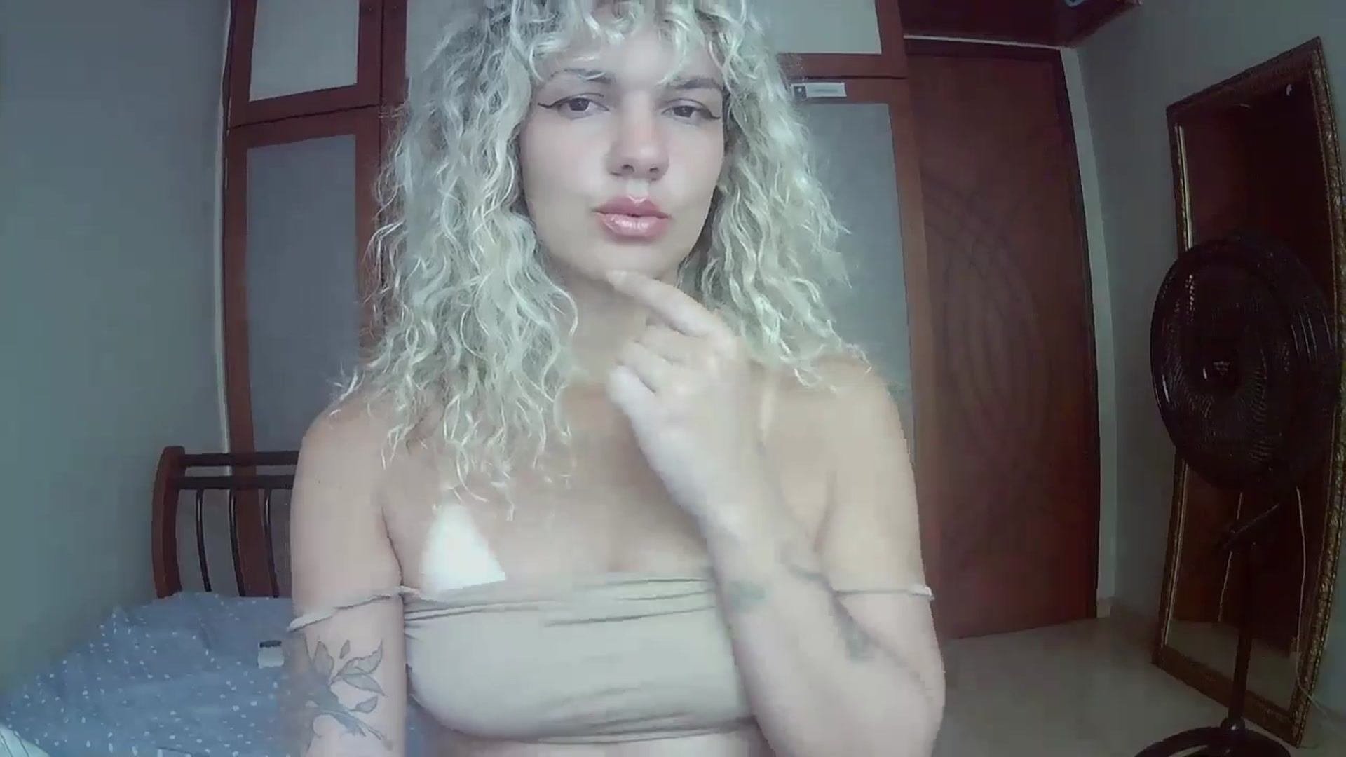 Gallery image thumbnail from BeckJones's myfreecams stream on, 10/19/2025, 12:52 image 5 of 20