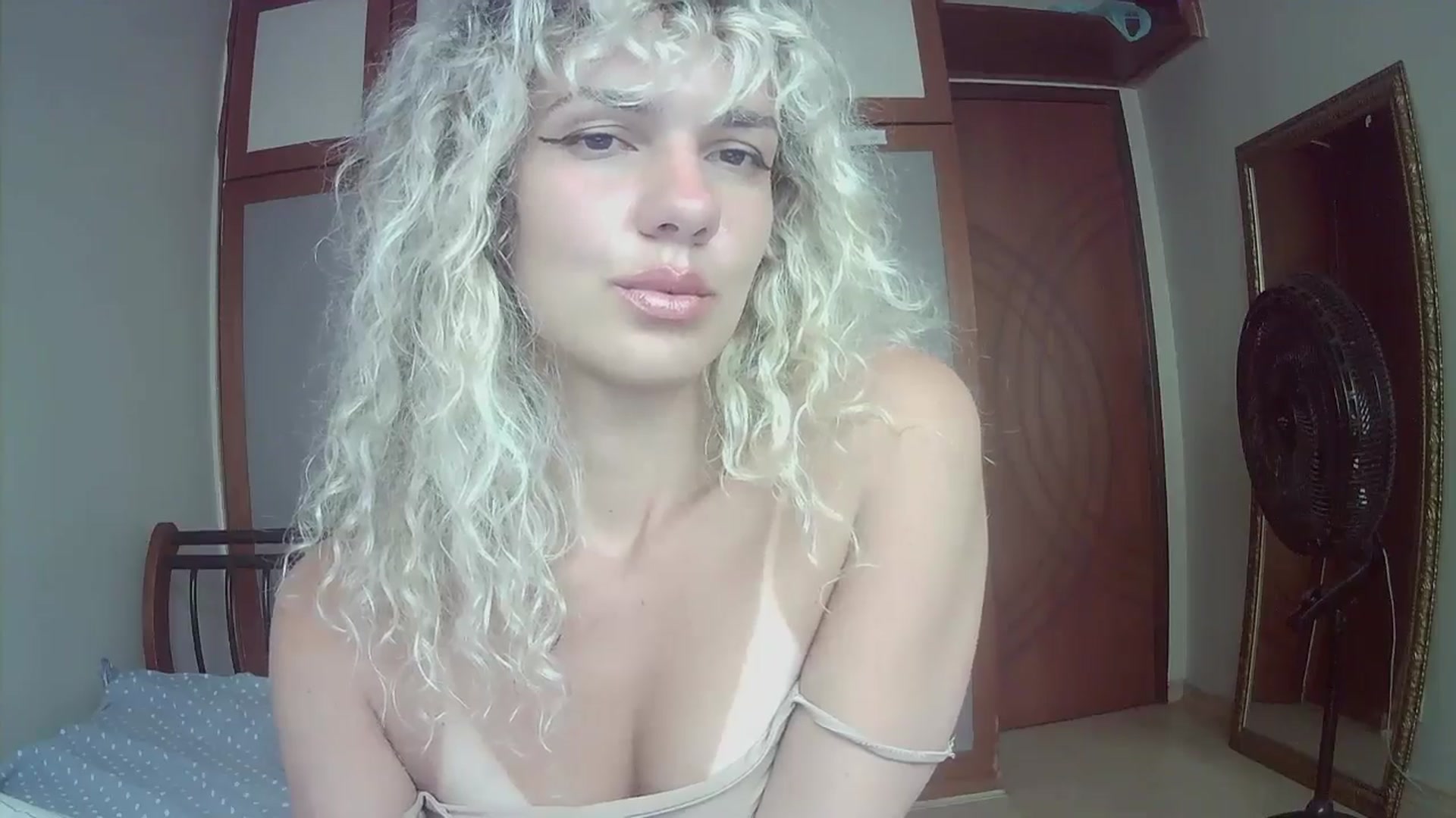 Gallery image thumbnail from BeckJones's myfreecams stream on, 10/19/2025, 17:21 image 5 of 20