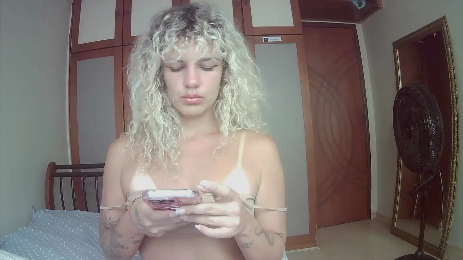 Gallery image thumbnail from BeckJones's myfreecams stream on, 10/19/2025, 17:21 image 4 of 20