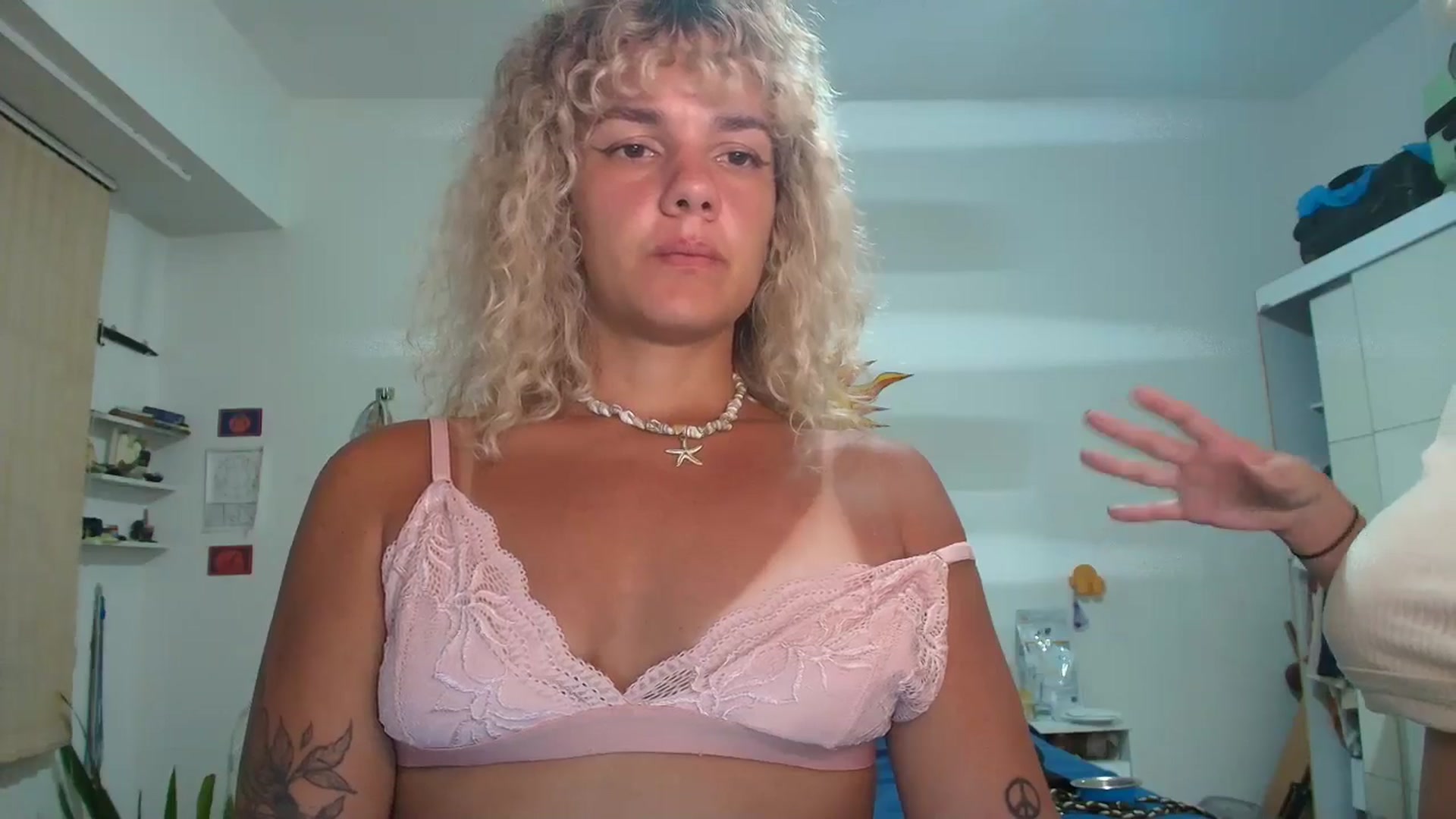 Gallery image thumbnail from BeckJones's myfreecams stream on, 03/23/2026, 07:03 image 2 of 20