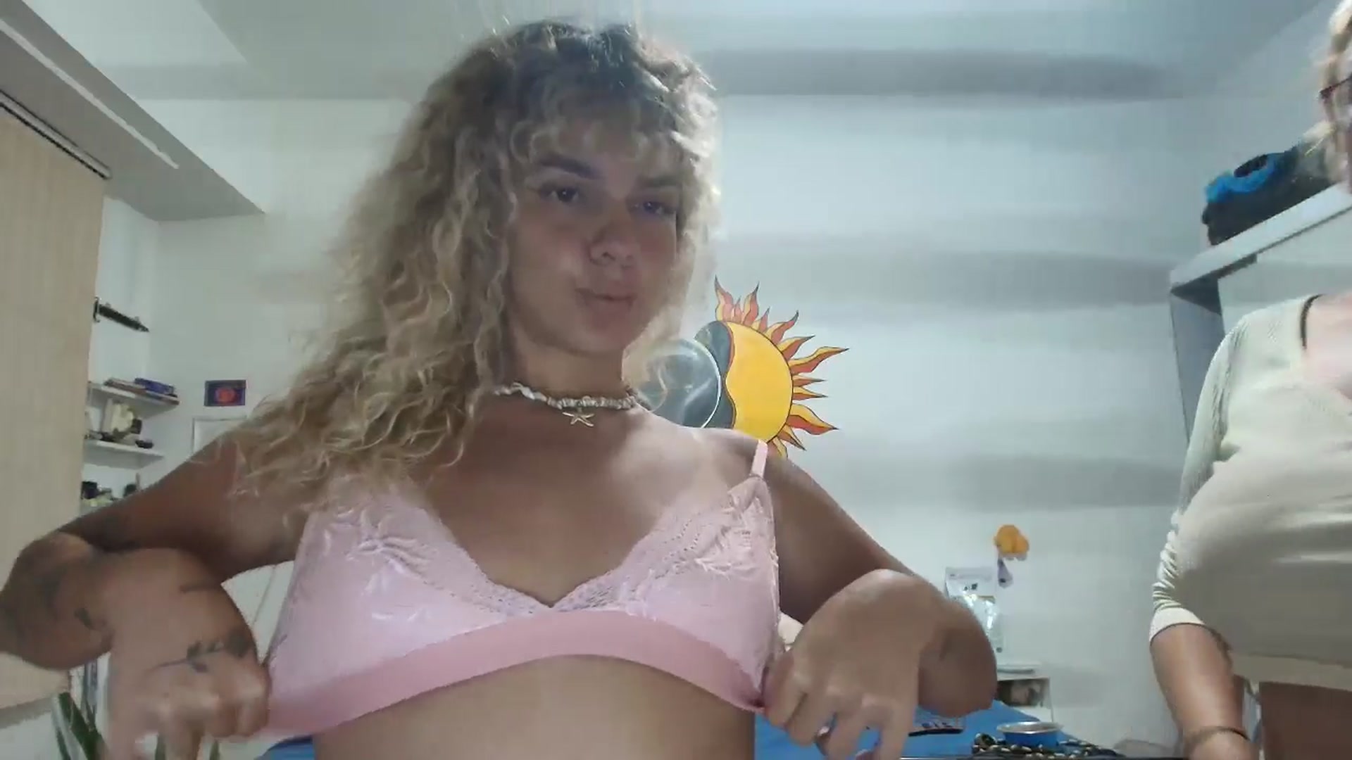 Gallery image thumbnail from BeckJones's myfreecams stream on, 03/23/2026, 07:03 image 4 of 20