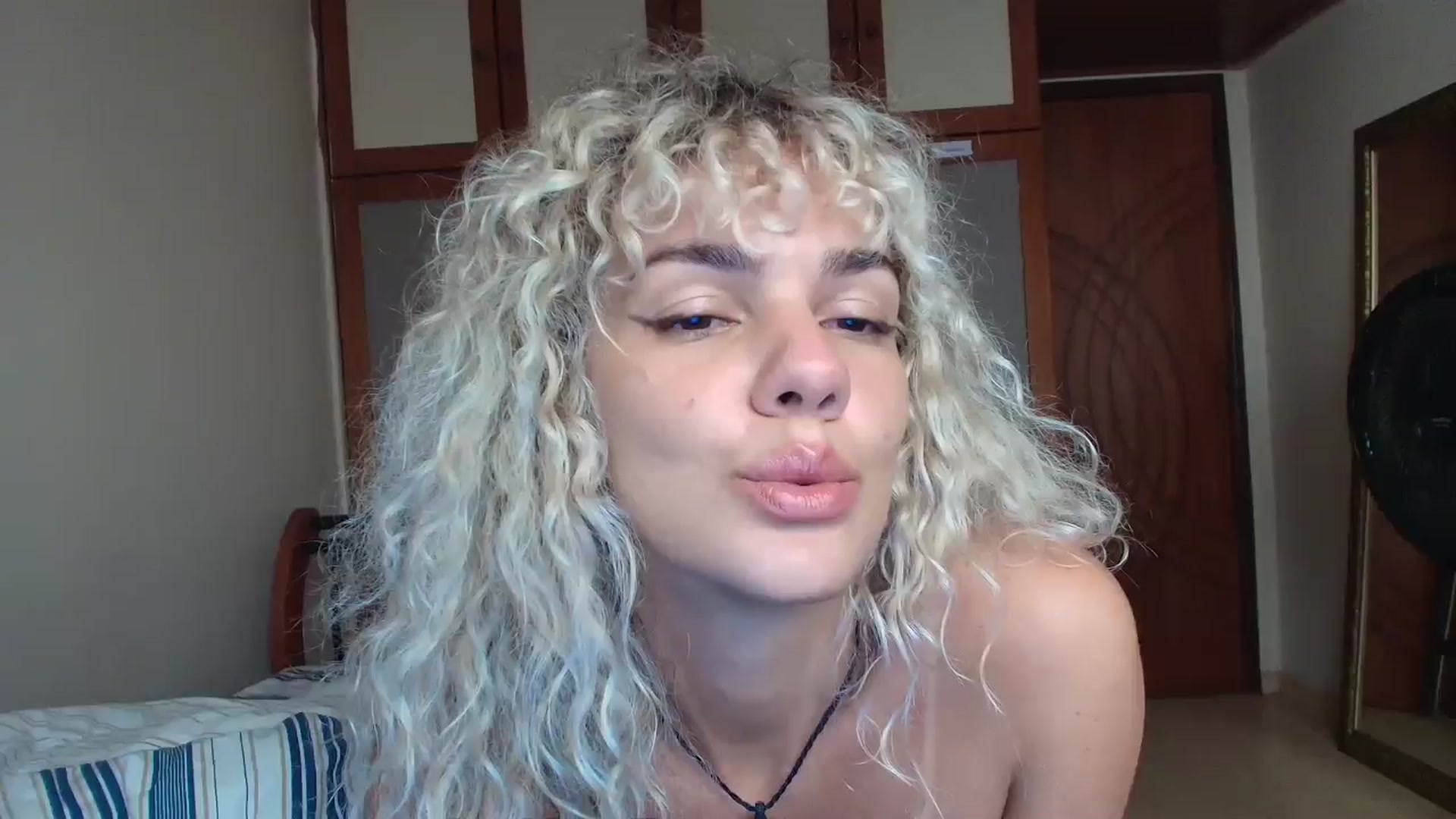 Gallery image thumbnail from BeckJones's myfreecams stream on, 04/20/2026, 18:53 image 9 of 20