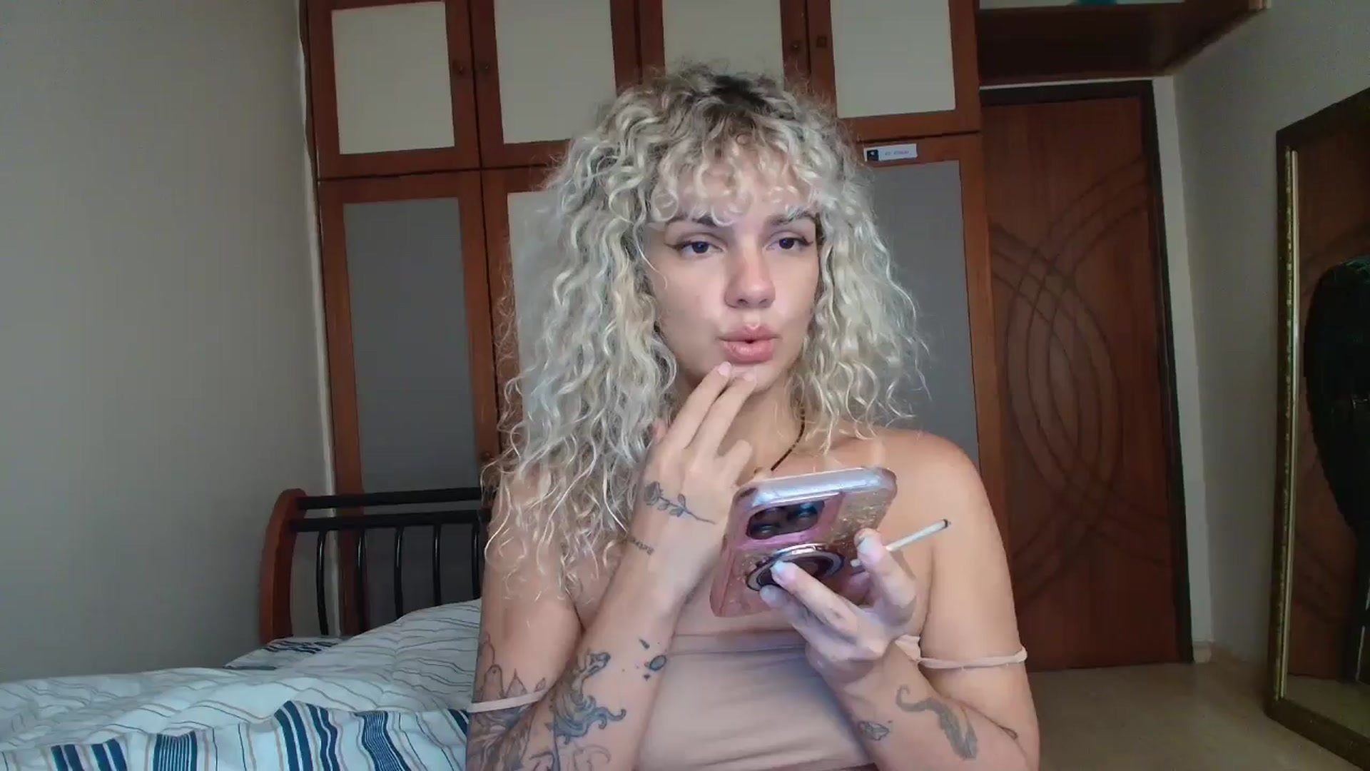 Gallery image thumbnail from BeckJones's myfreecams stream on, 04/20/2026, 18:53 image 16 of 20