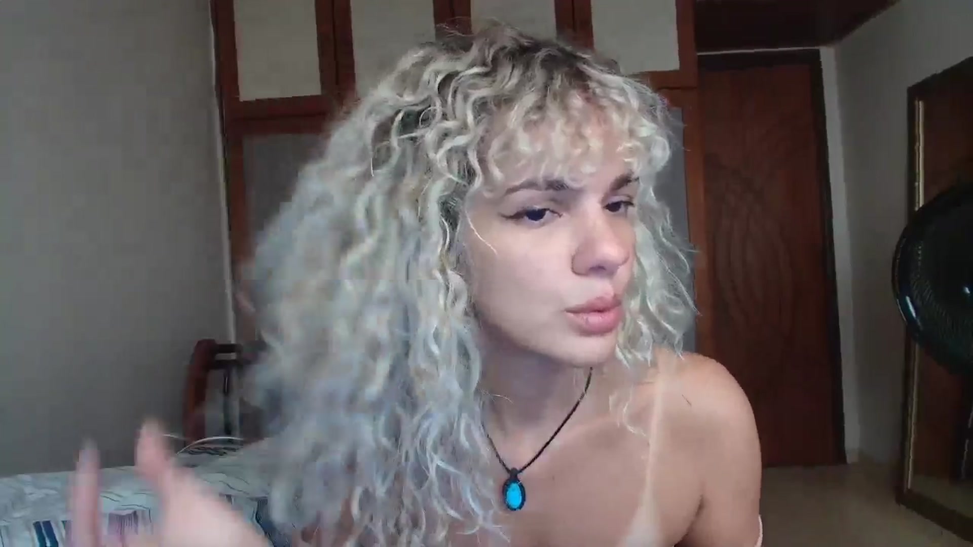 Gallery image thumbnail from BeckJones's myfreecams stream on, 04/20/2026, 18:53 image 14 of 20