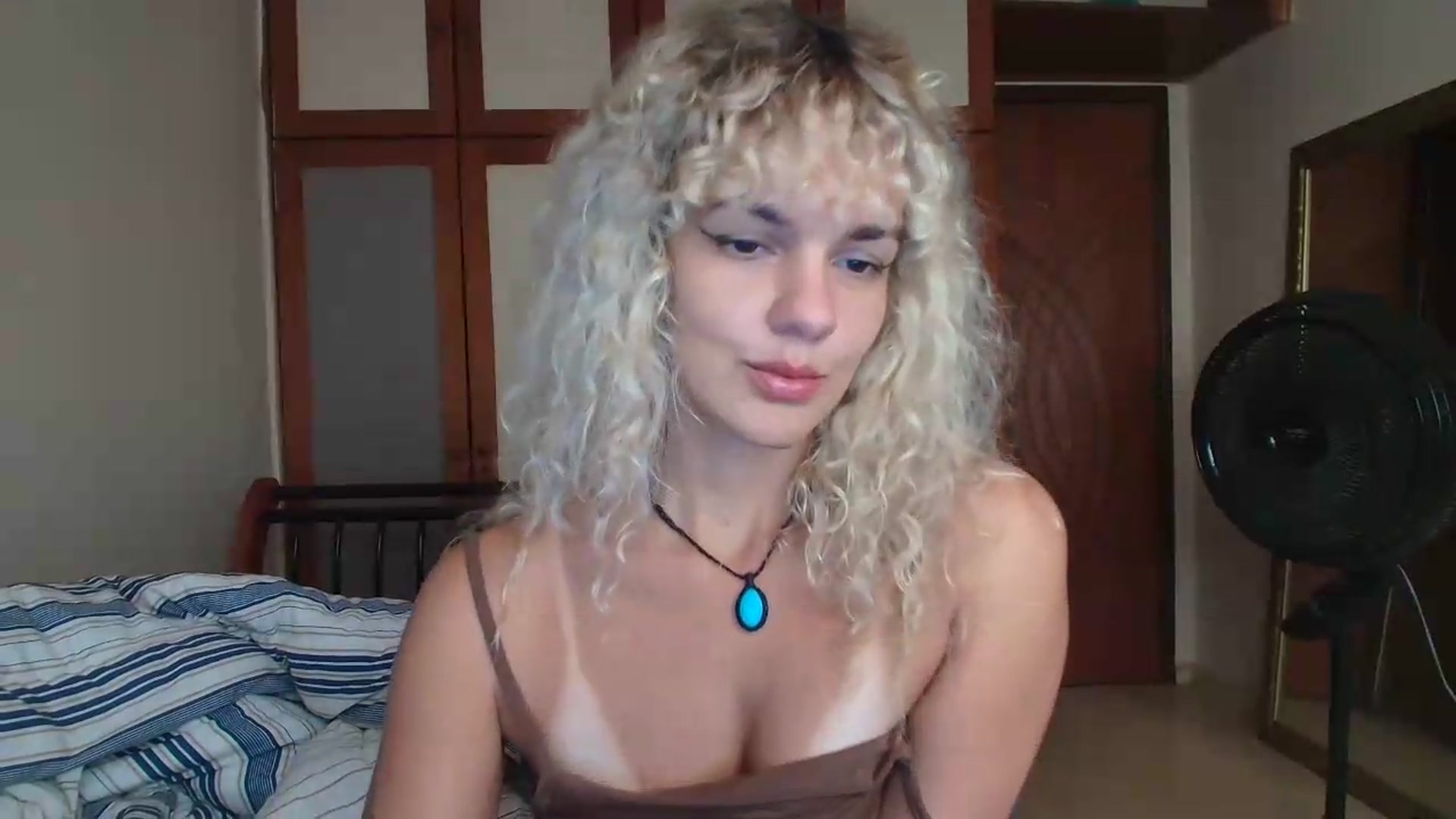Gallery image thumbnail from BeckJones's myfreecams stream on, 05/19/2026, 17:32 image 10 of 20