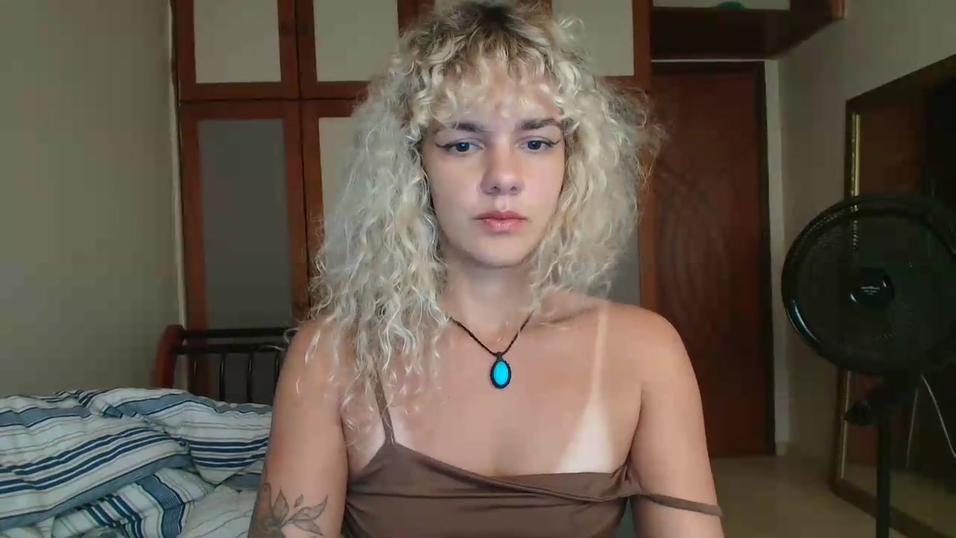 Gallery image thumbnail from BeckJones's myfreecams stream on, 05/19/2026, 17:32 image 12 of 20