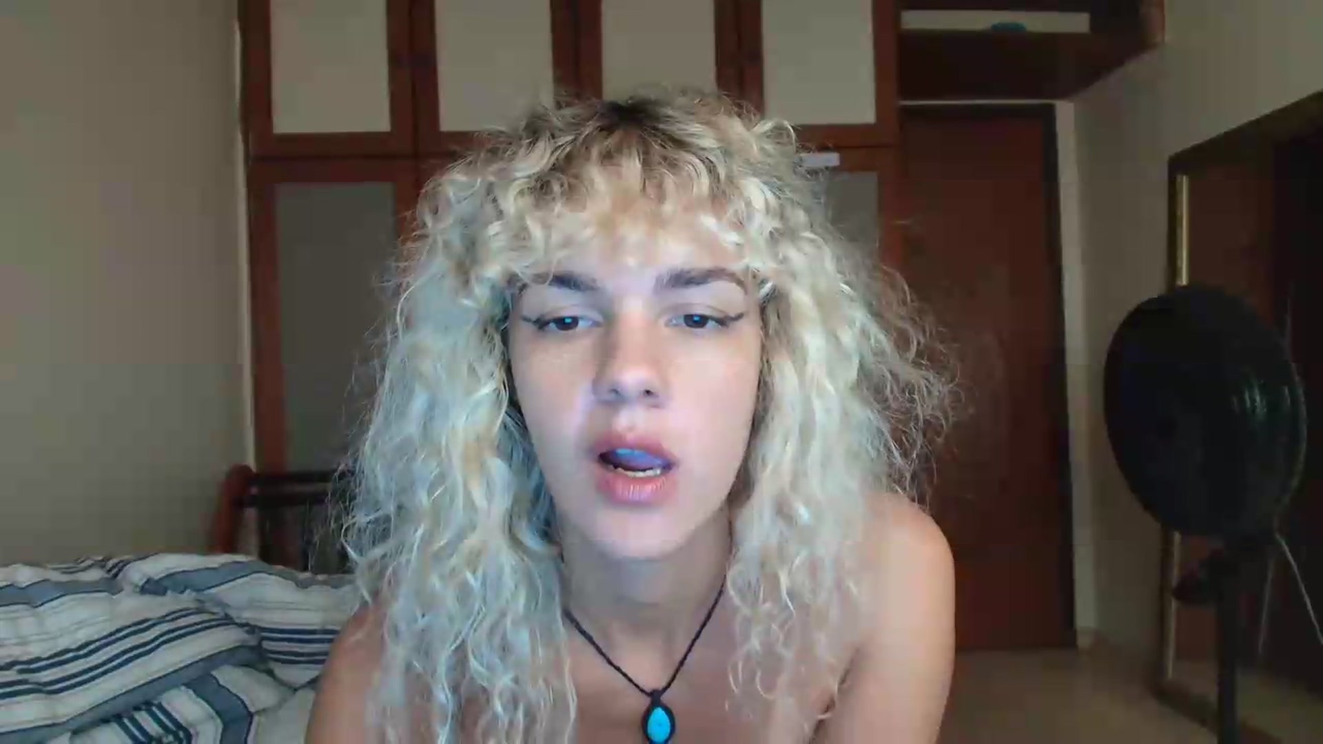 Gallery image thumbnail from BeckJones's myfreecams stream on, 05/19/2026, 17:32 image 16 of 20