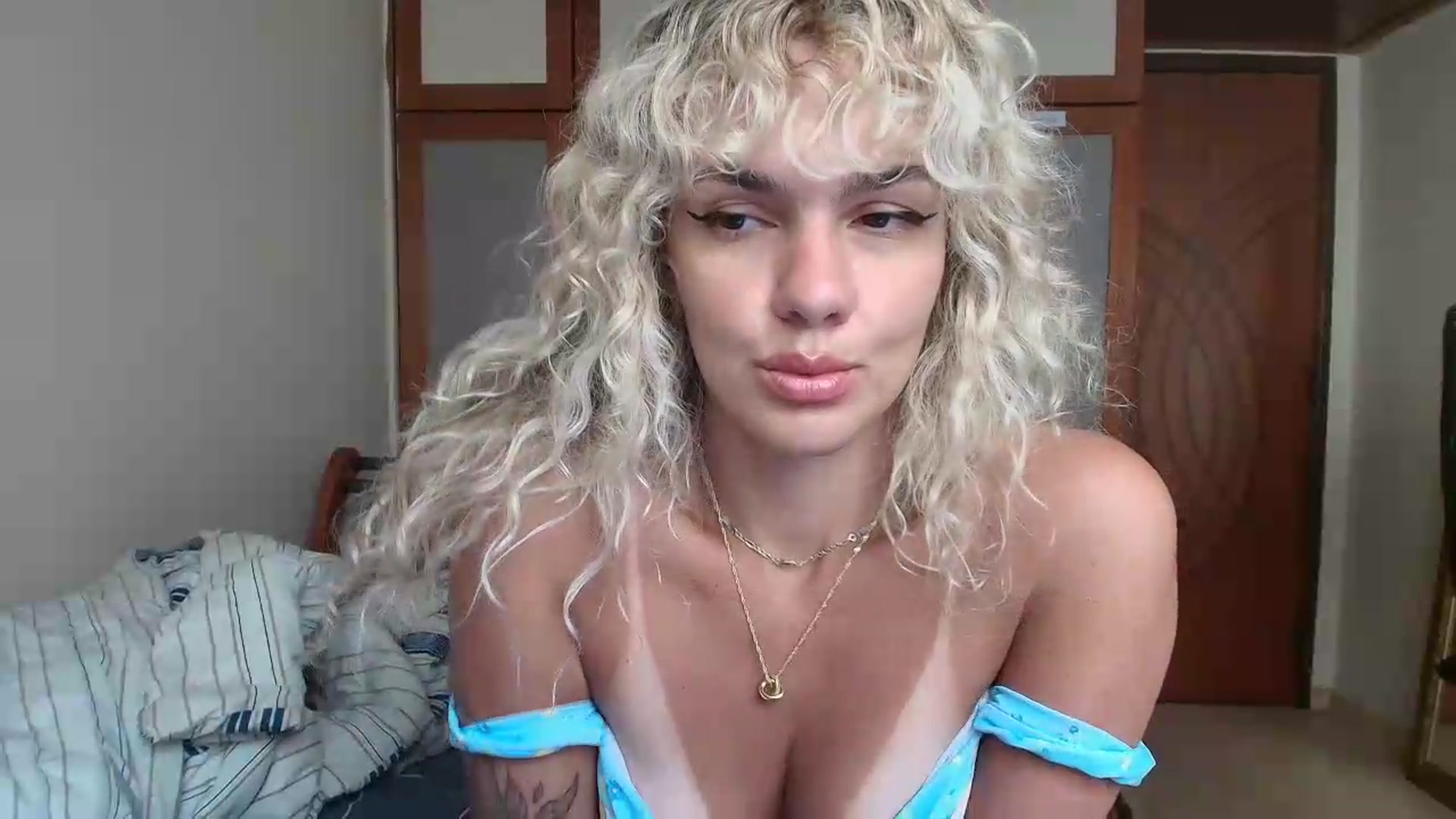 Gallery image thumbnail from BeckJones's myfreecams stream on, 09/05/2026, 16:58 image 3 of 20