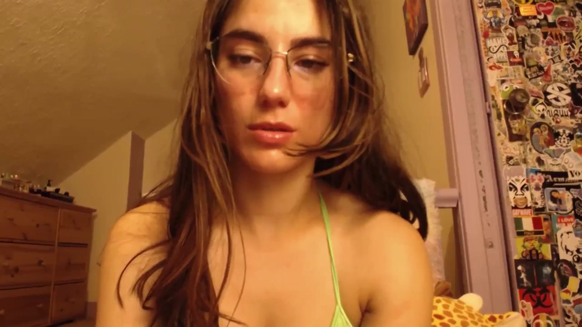 Gallery image thumbnail from Becka's myfreecams stream on, 09/29/2023, 24:25 image 13 of 20