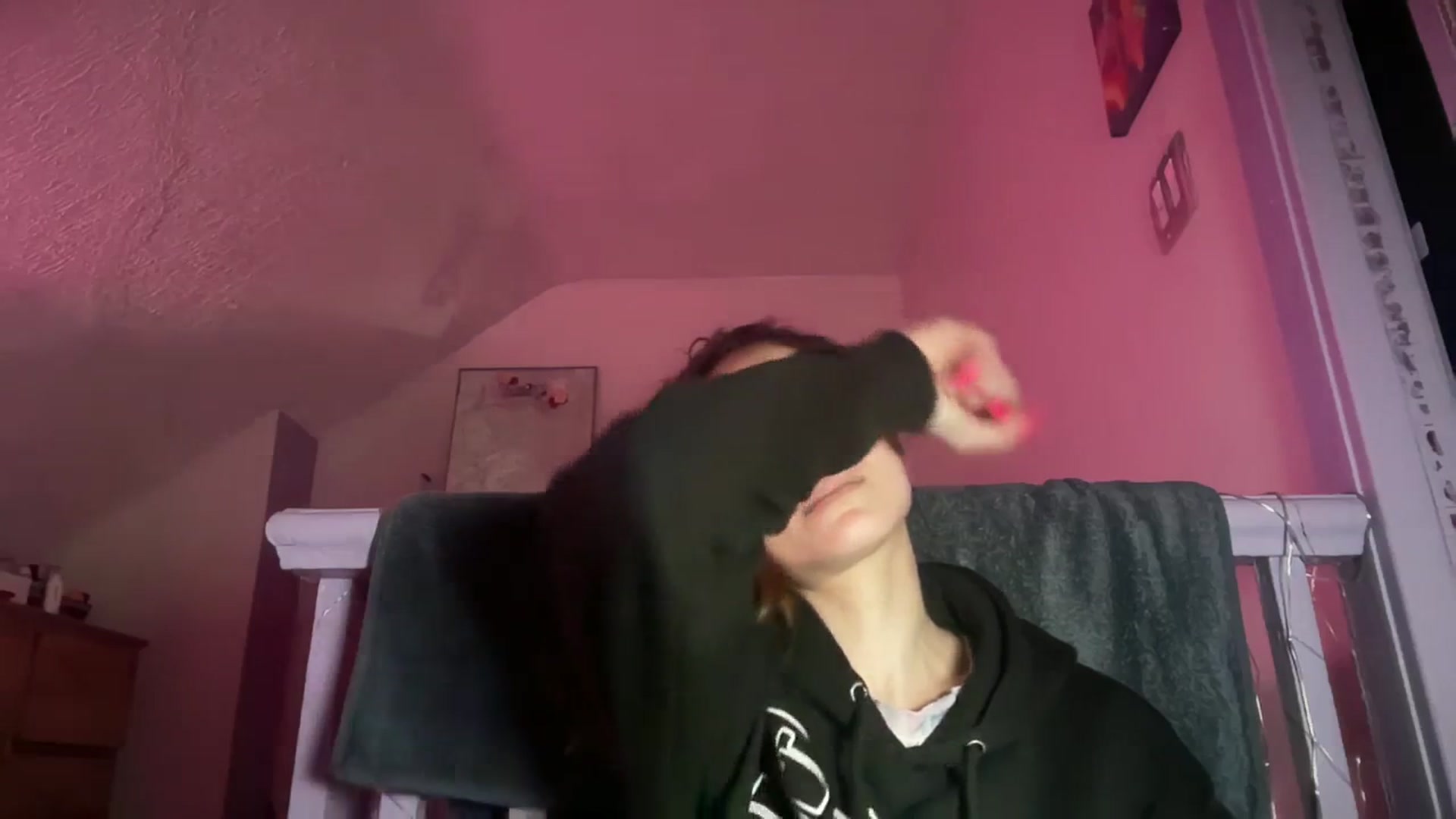 Gallery image thumbnail from Becka's myfreecams stream on, 04/12/2024, 11:13 image 9 of 20