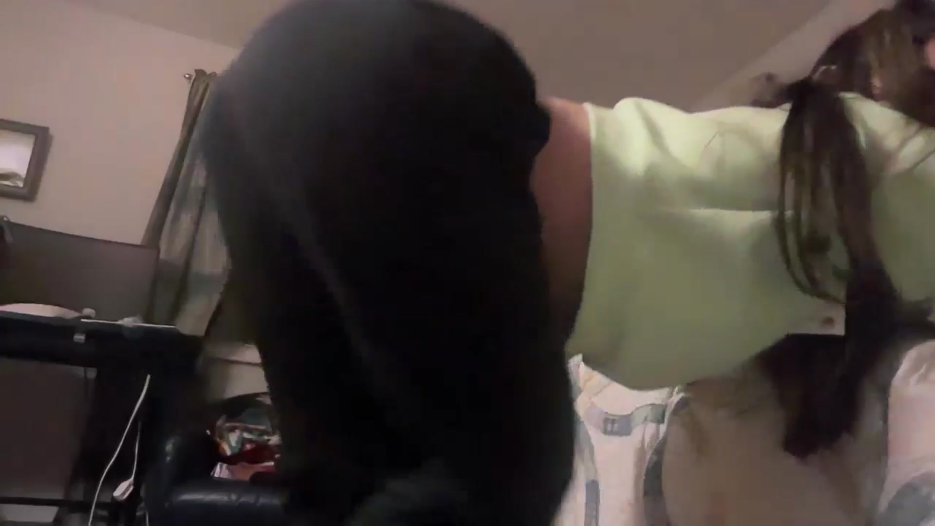 Gallery image thumbnail from Becka's myfreecams stream on, 05/14/2024, 06:51 image 14 of 20