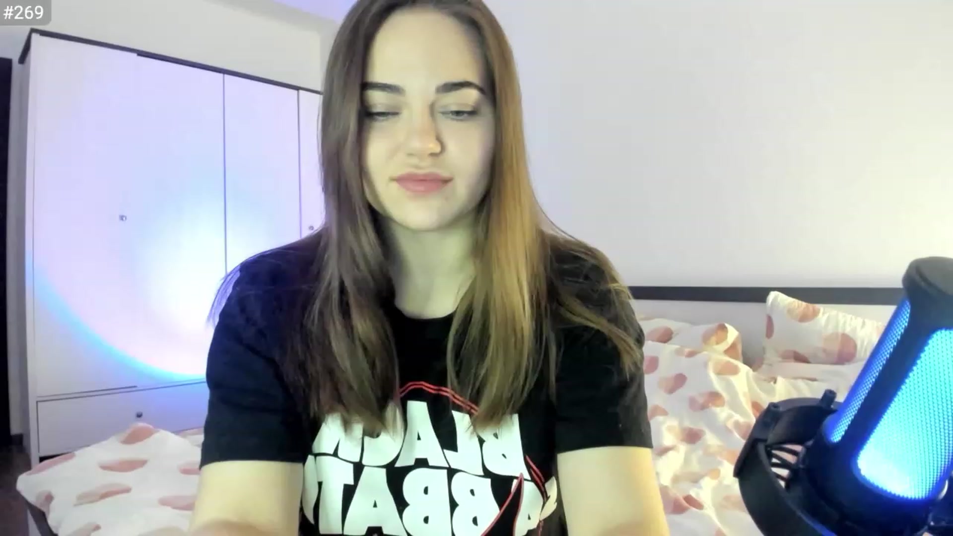 Gallery image thumbnail from BeeFairy_'s myfreecams stream on, 03/18/2023, 19:28 image 13 of 20